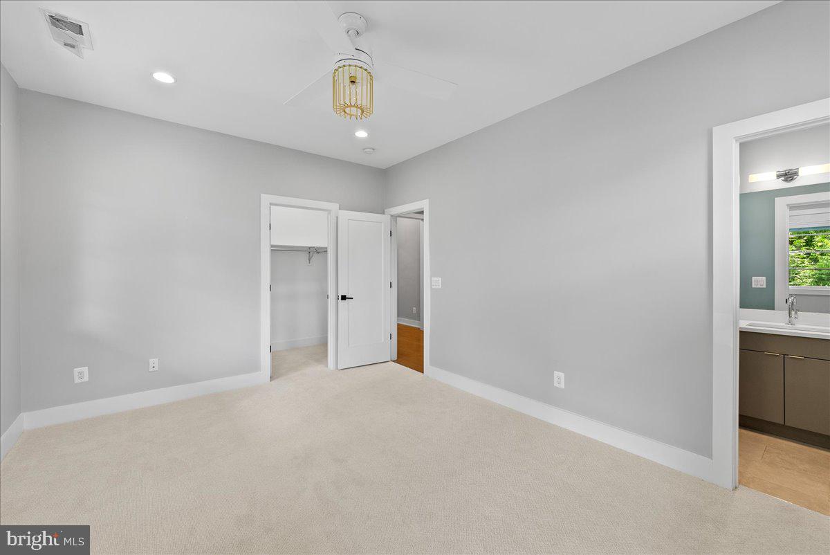 GARDEN CITY - Residential