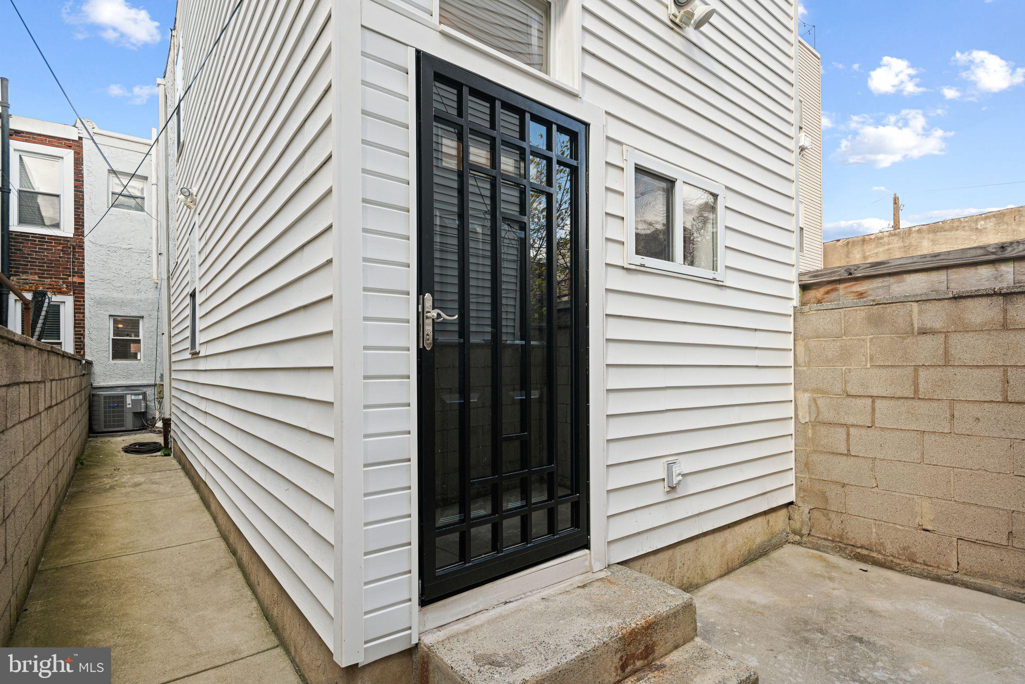 POINT BREEZE - Residential