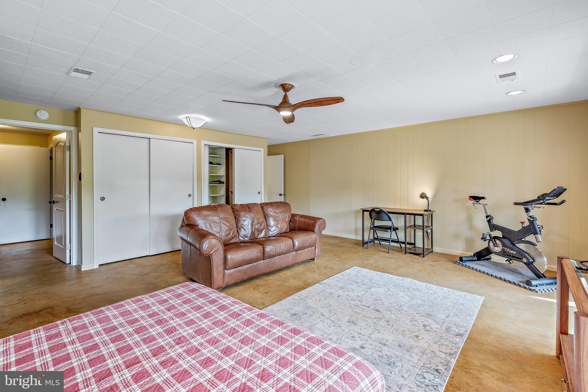 VILLAGE OF OWEN BROWN - Residential Lease