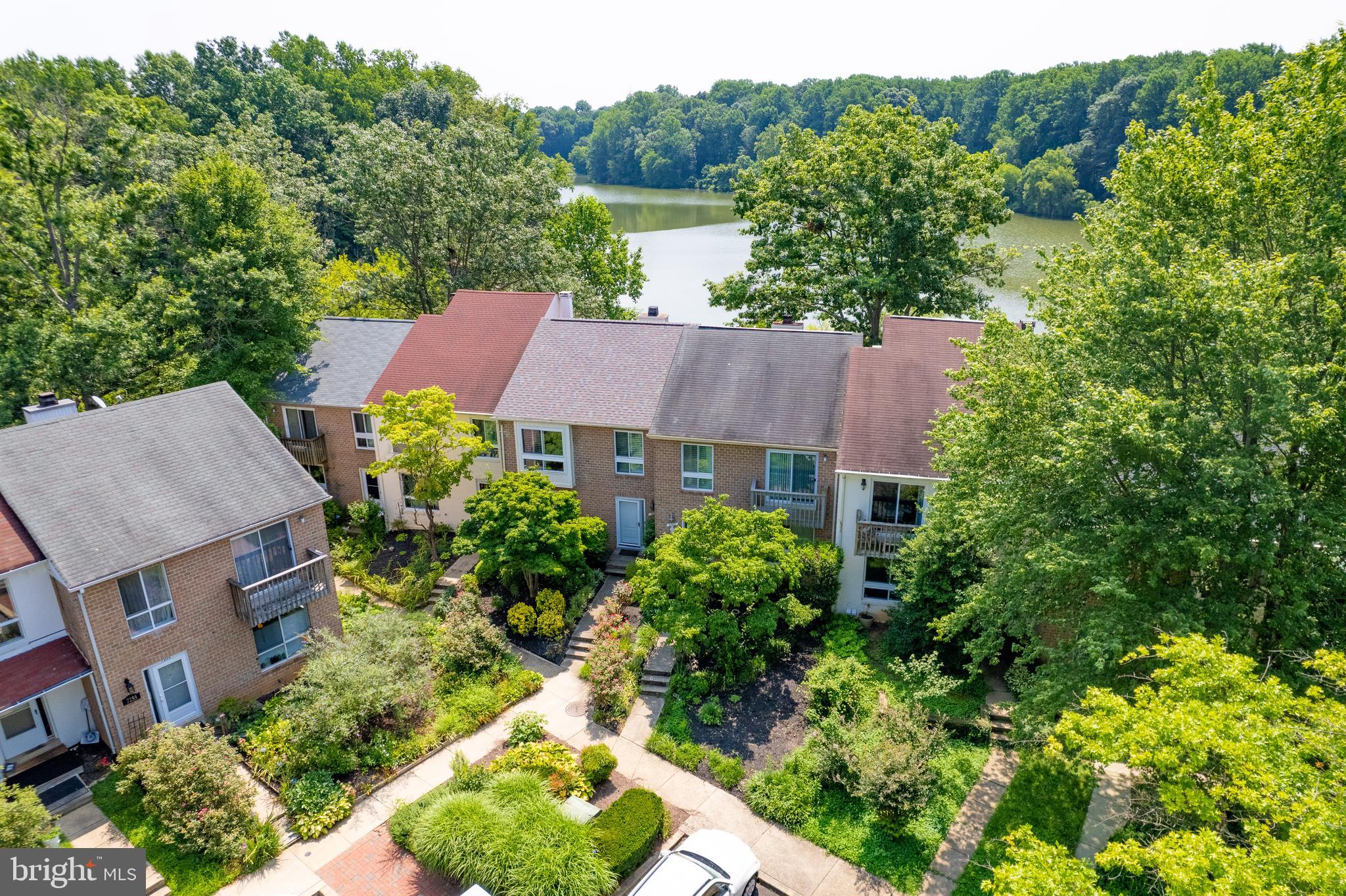 VILLAGE OF OWEN BROWN - Residential Lease