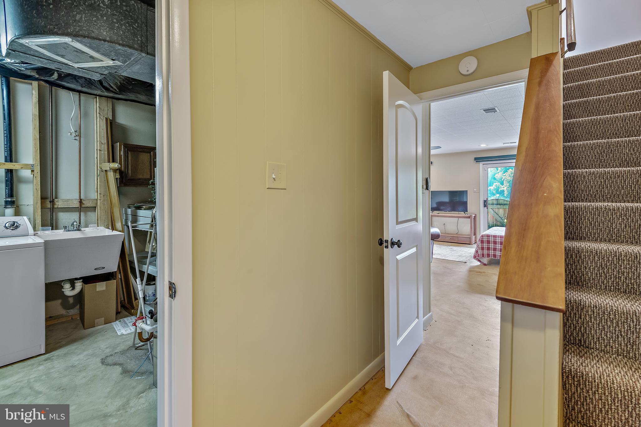 VILLAGE OF OWEN BROWN - Residential Lease