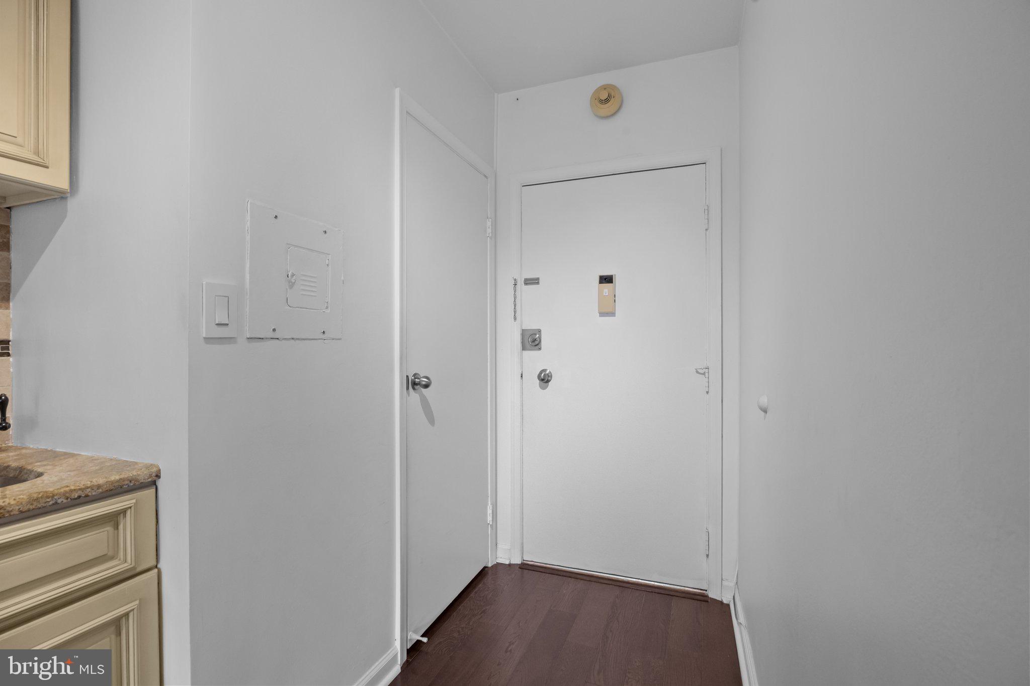 ELKINS PARK HOUSE - Residential