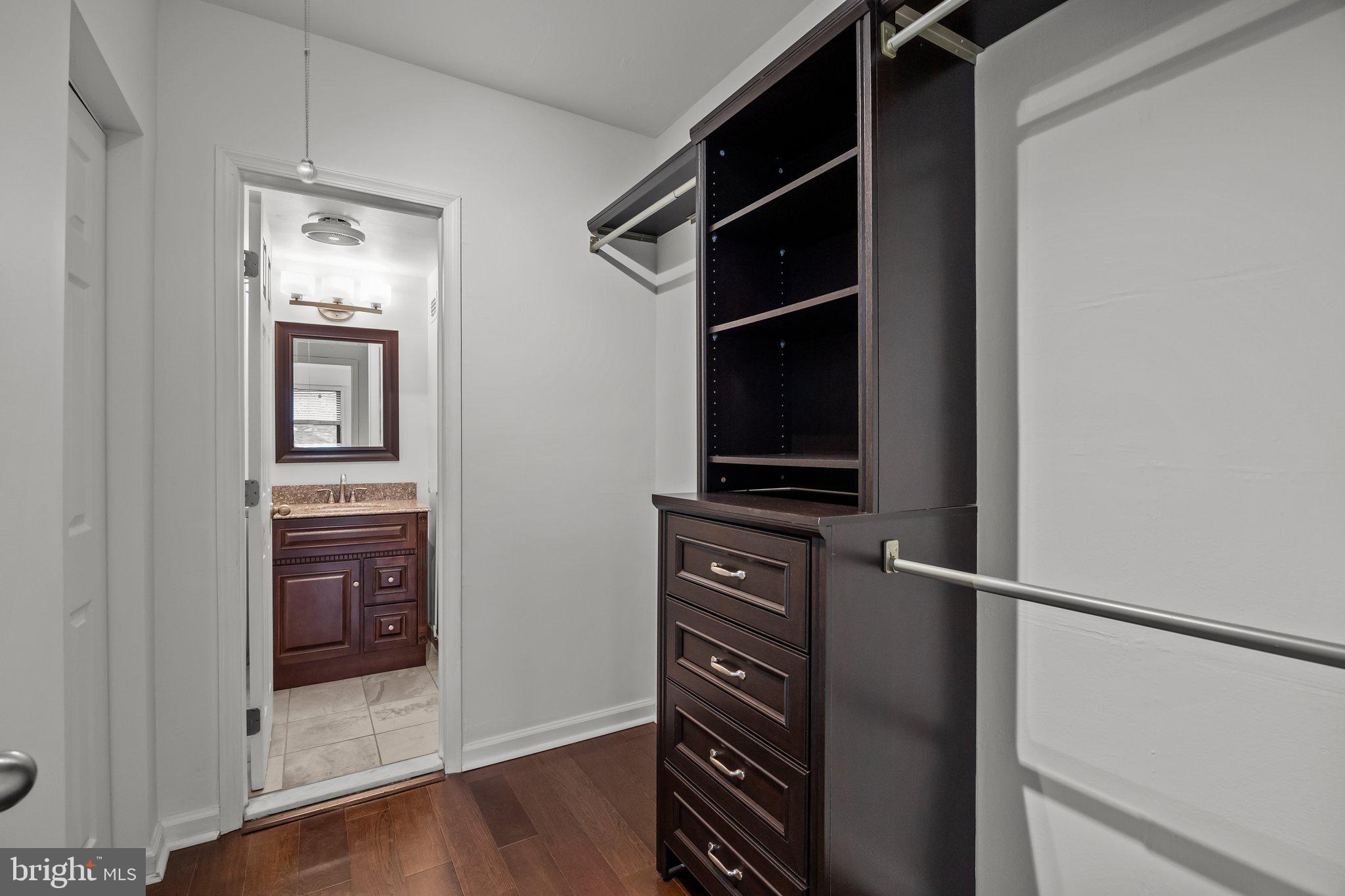 ELKINS PARK HOUSE - Residential