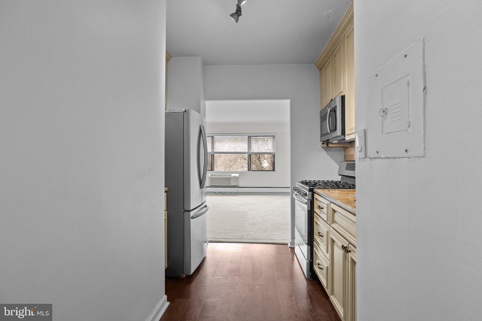 ELKINS PARK HOUSE - Residential