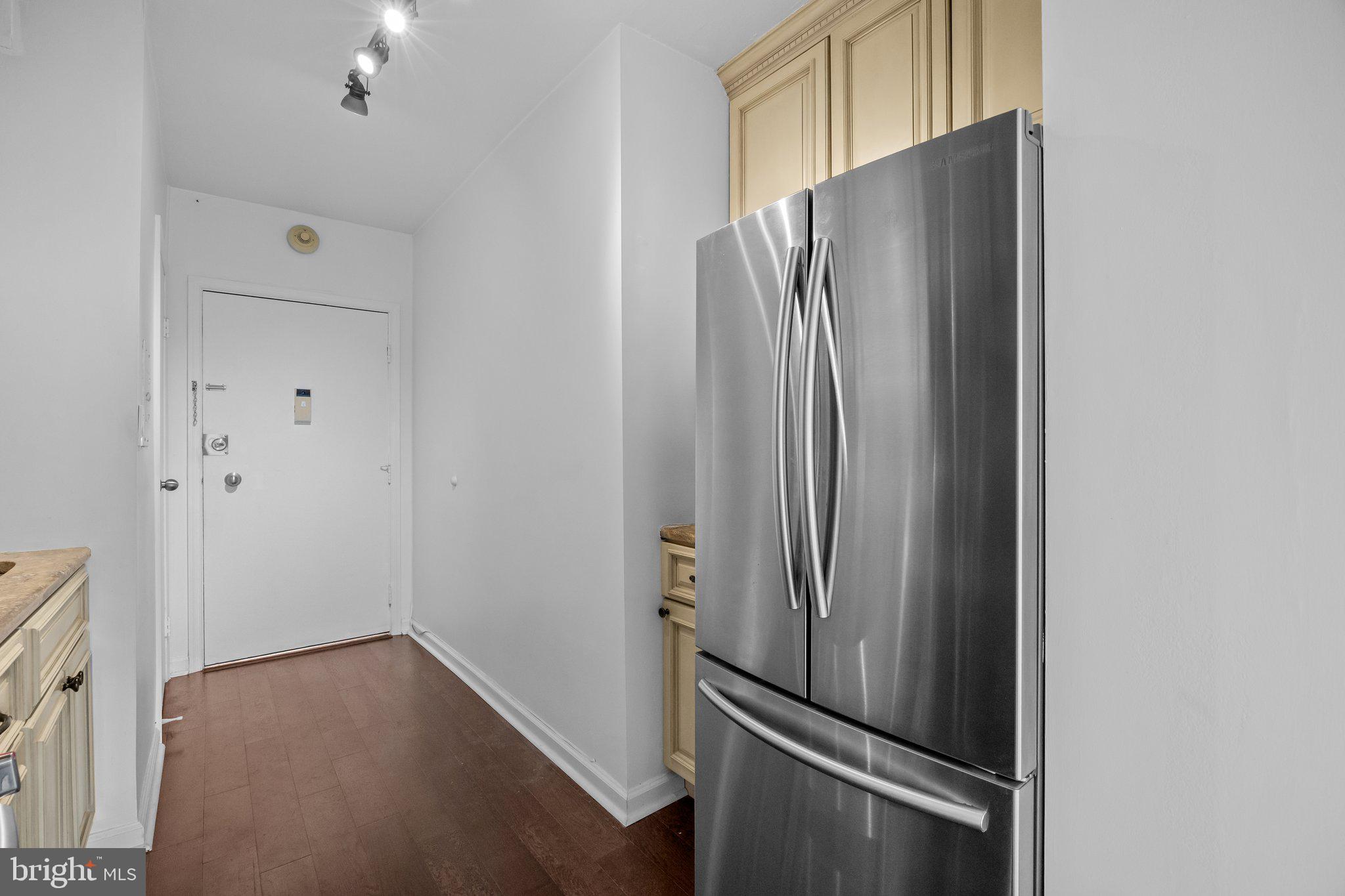 ELKINS PARK HOUSE - Residential