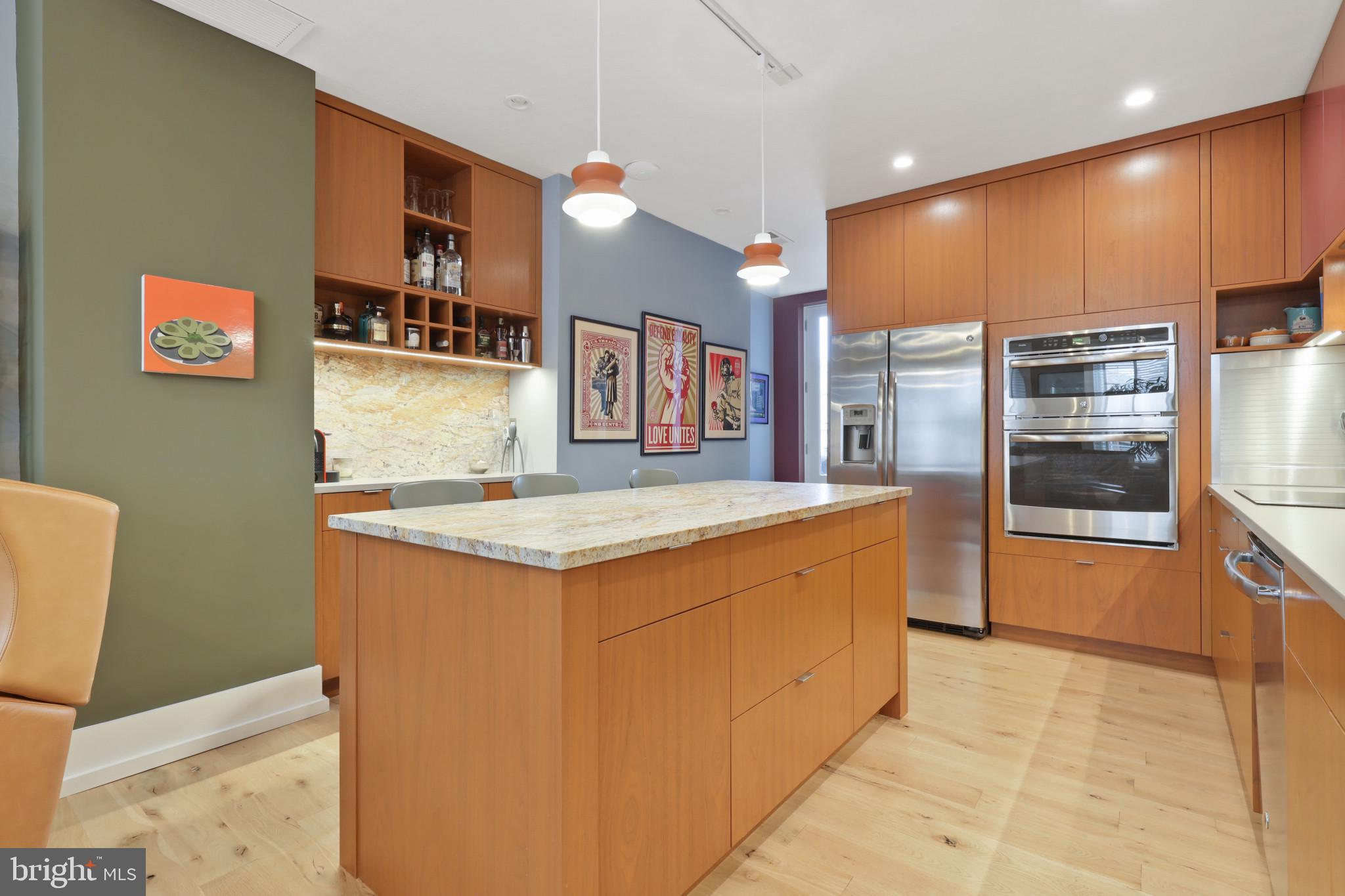 MOUNT VERNON PLACE HISTORIC DISTRICT - Commercial Sale