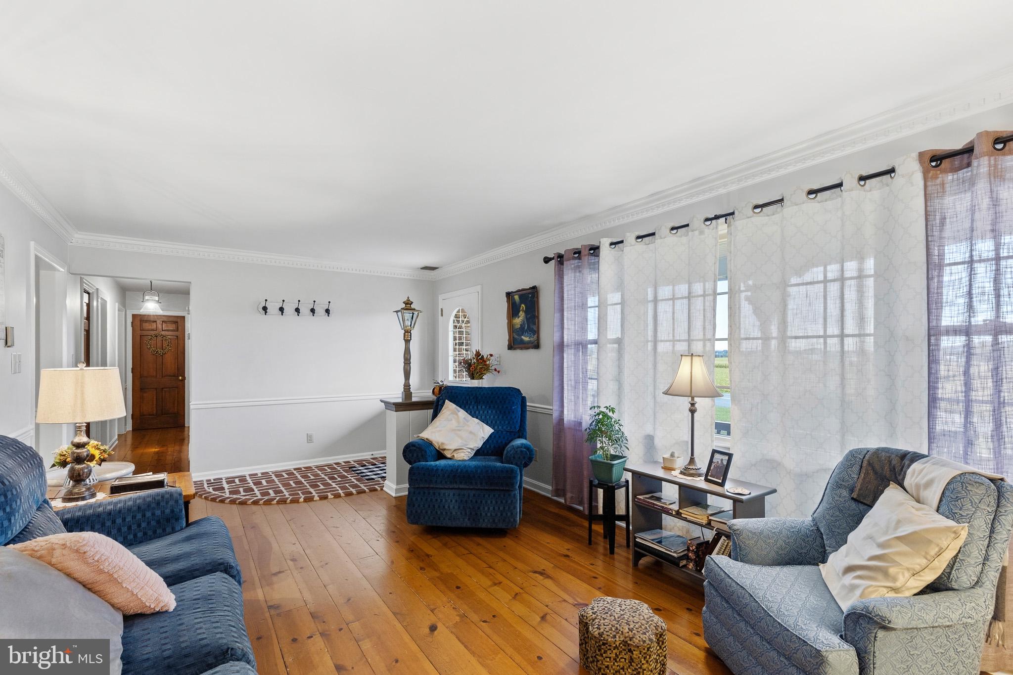 1736 LINCOLN GARDENS ROAD