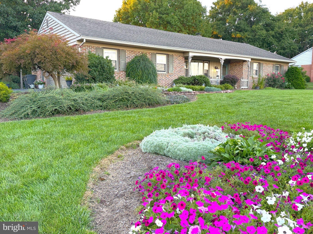 Photo of 1736 Lincoln Gardens Road, EPHRATA, PA 17522 (MLS # PALA2096626)