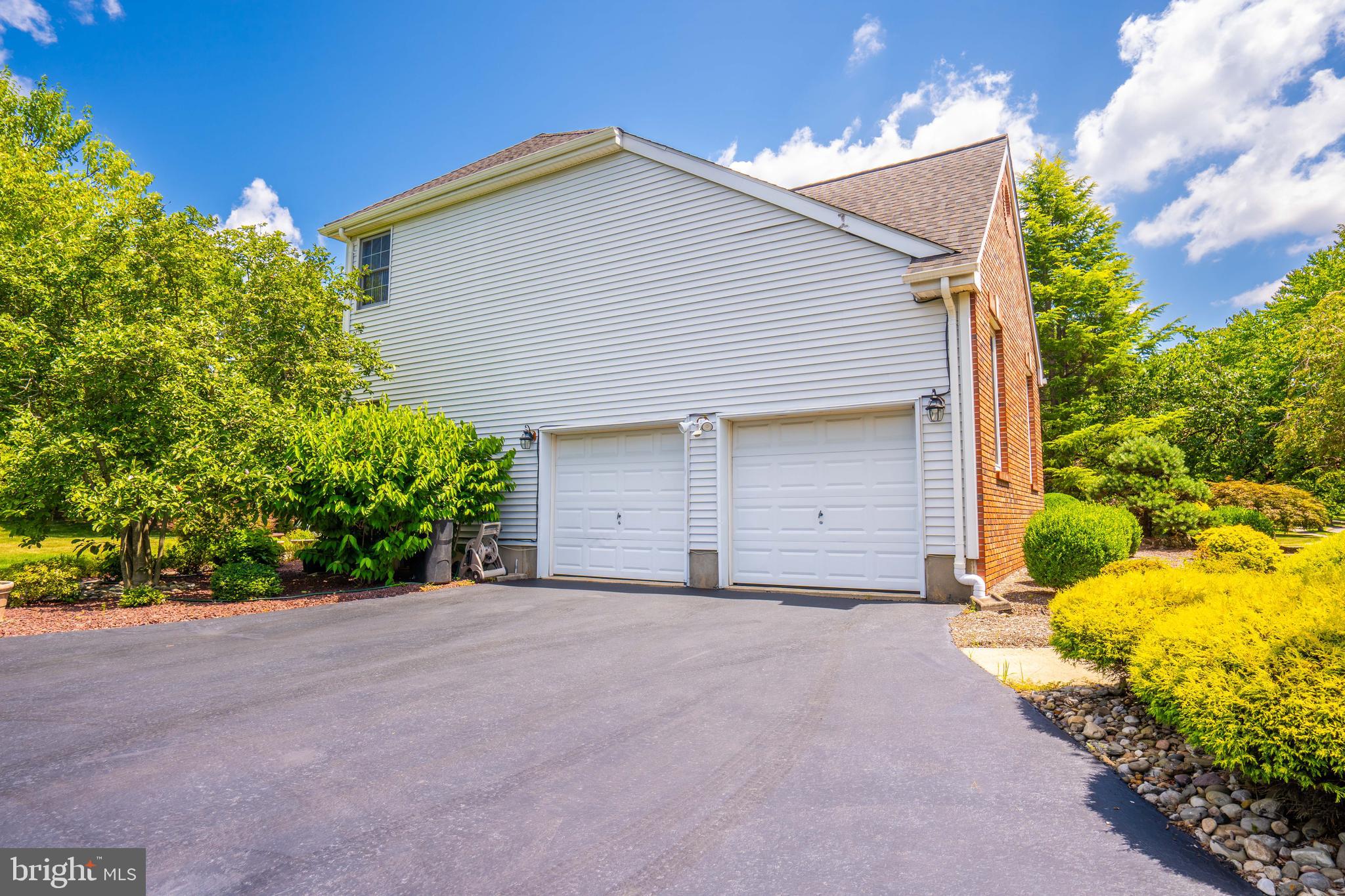 31 SAPPHIRE DRIVE