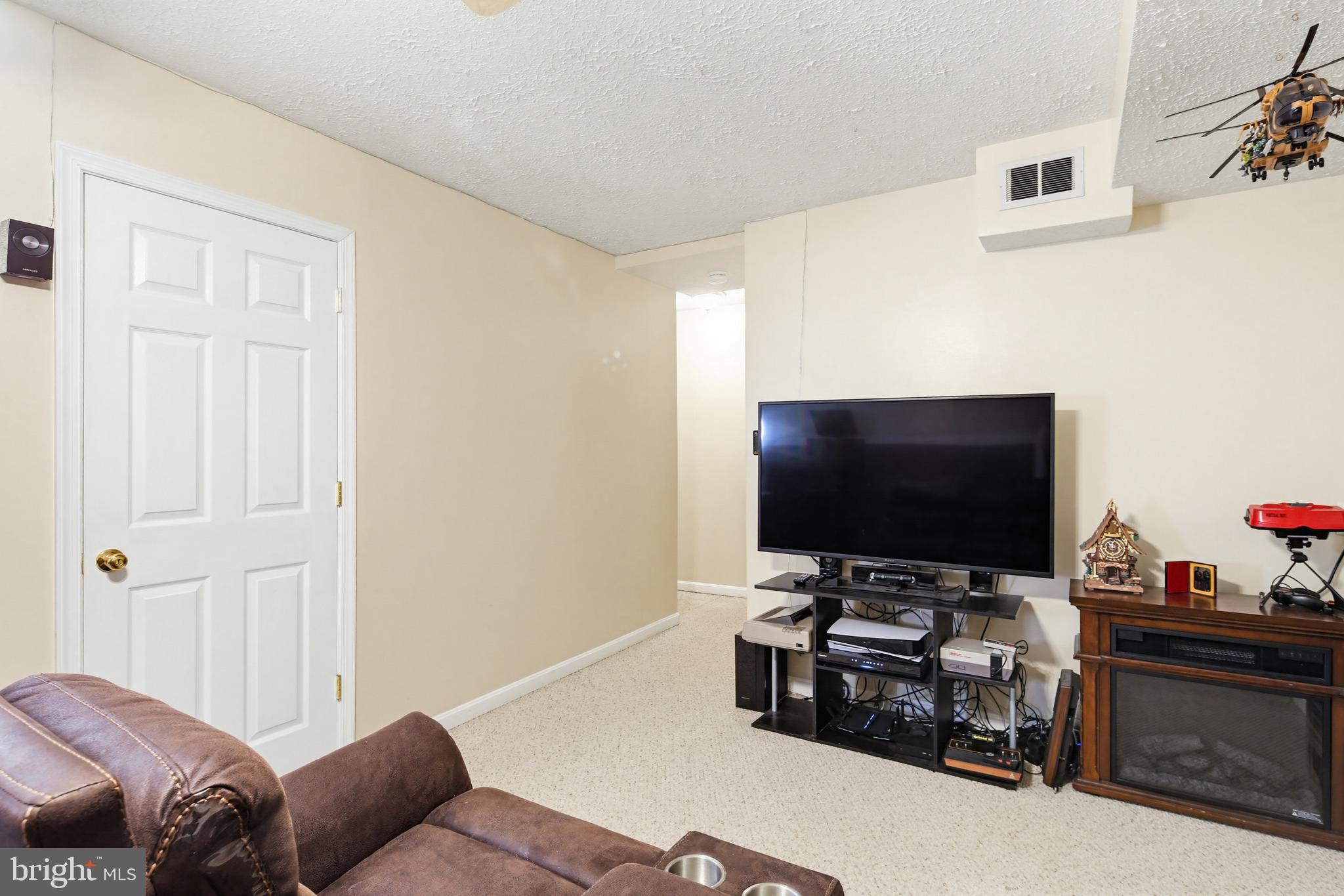 MARBLE HILL - Residential