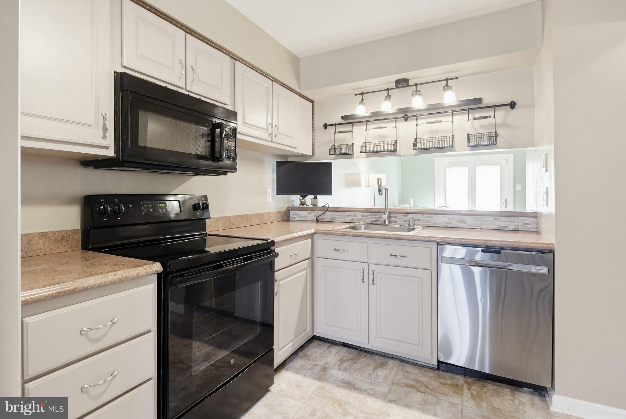 MARBLE HILL - Residential