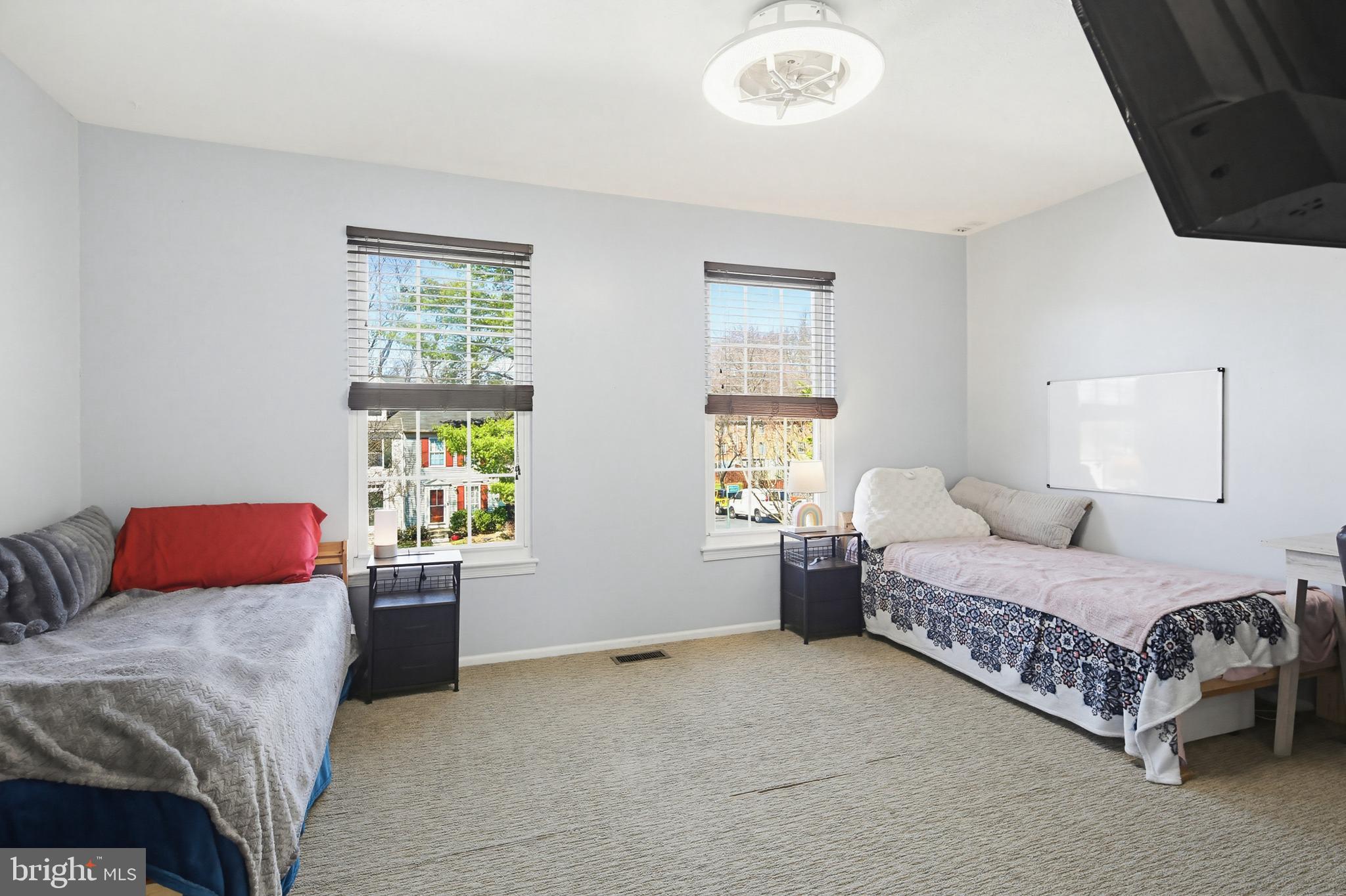 MARBLE HILL - Residential