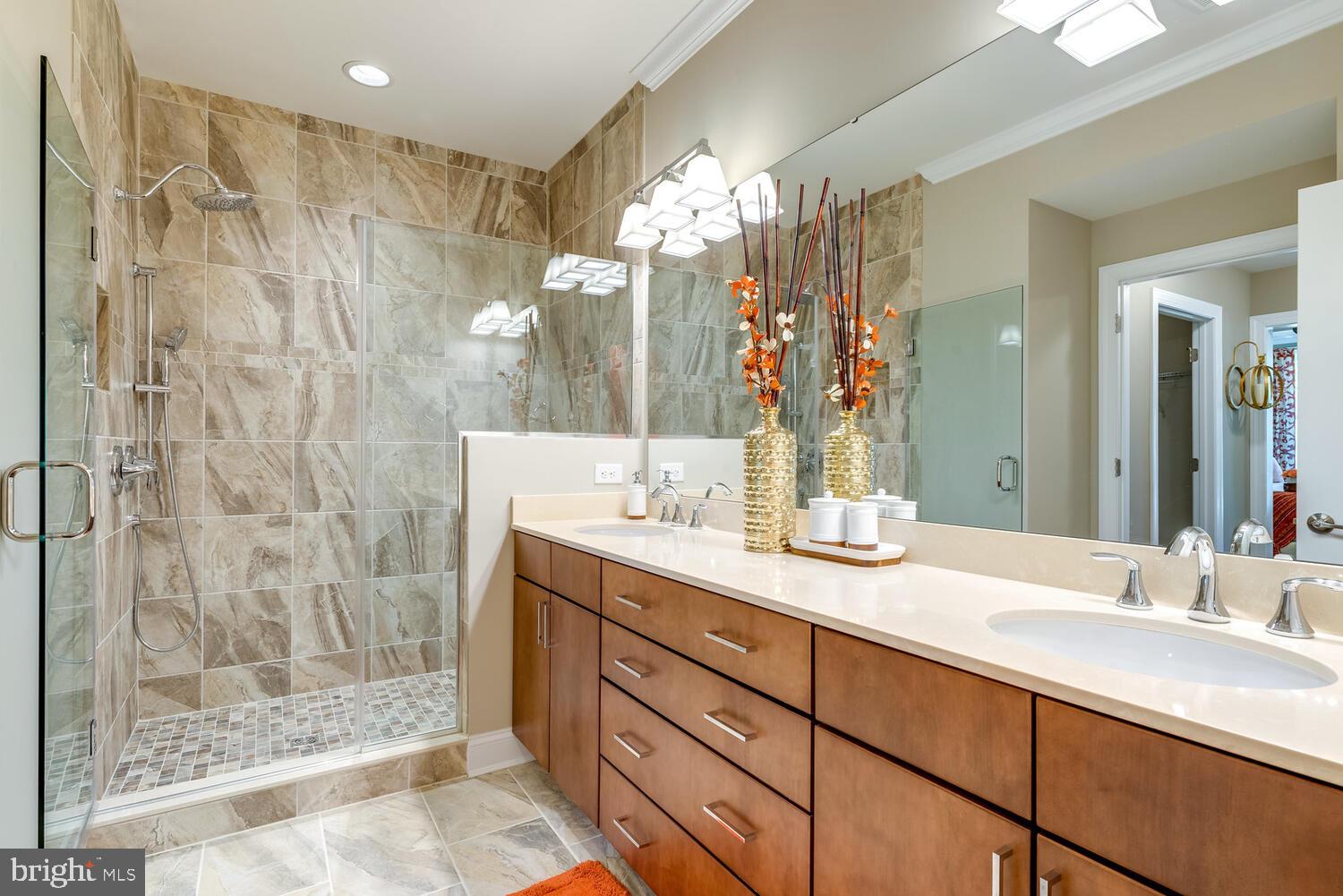 PENINSULA LAKES - Residential