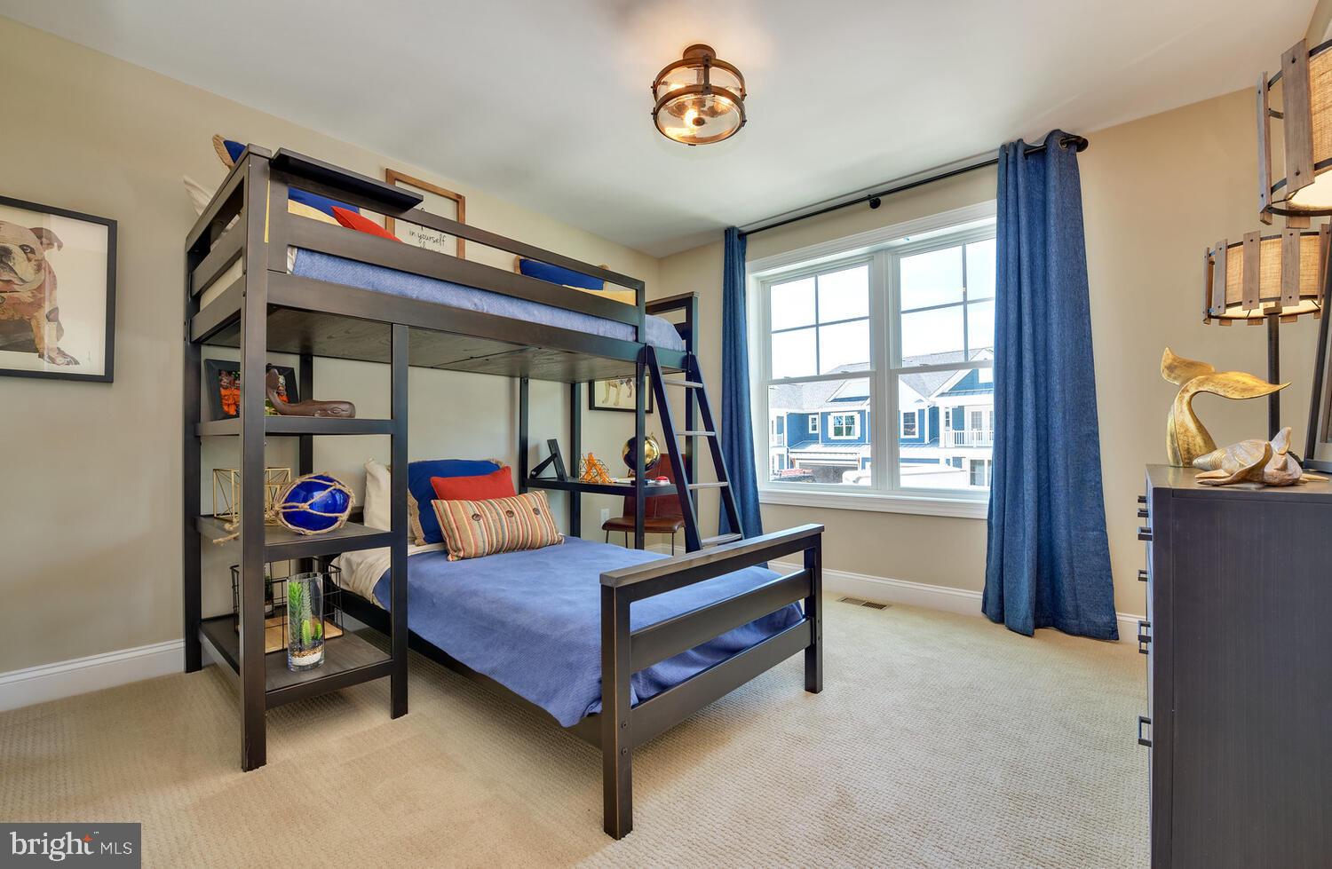 PENINSULA LAKES - Residential