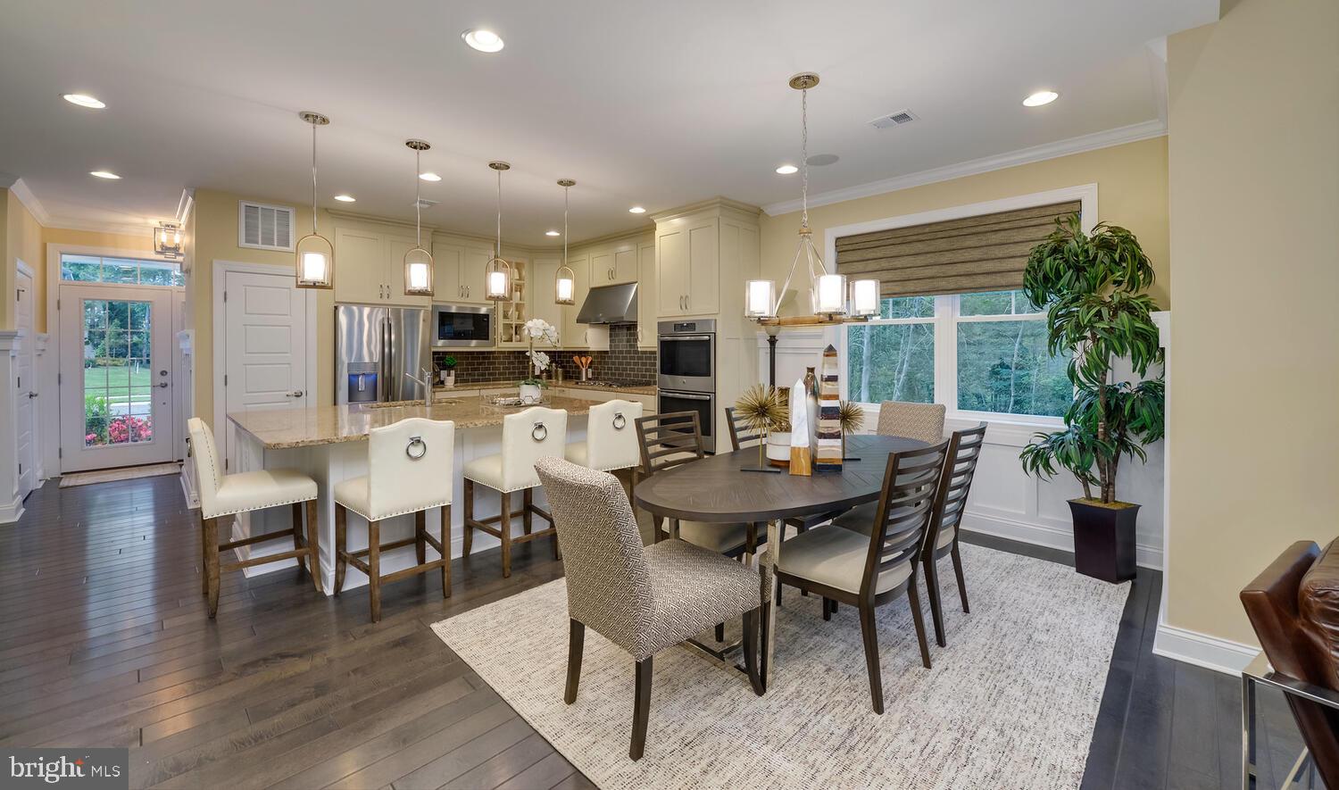 PENINSULA LAKES - Residential