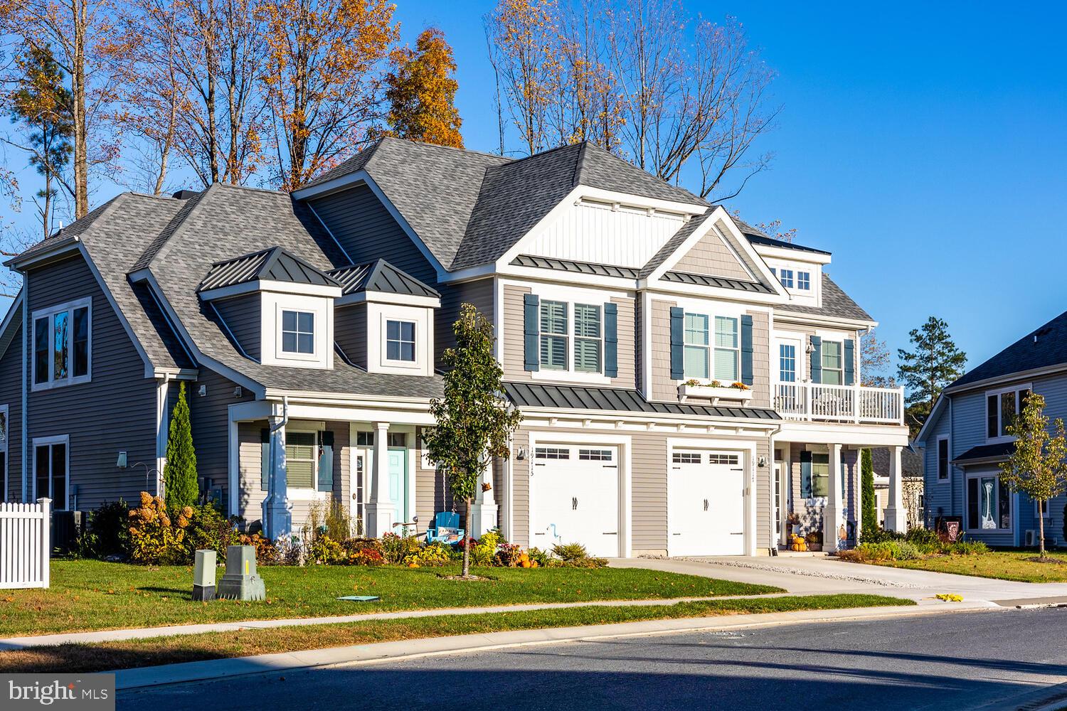 PENINSULA LAKES - Residential