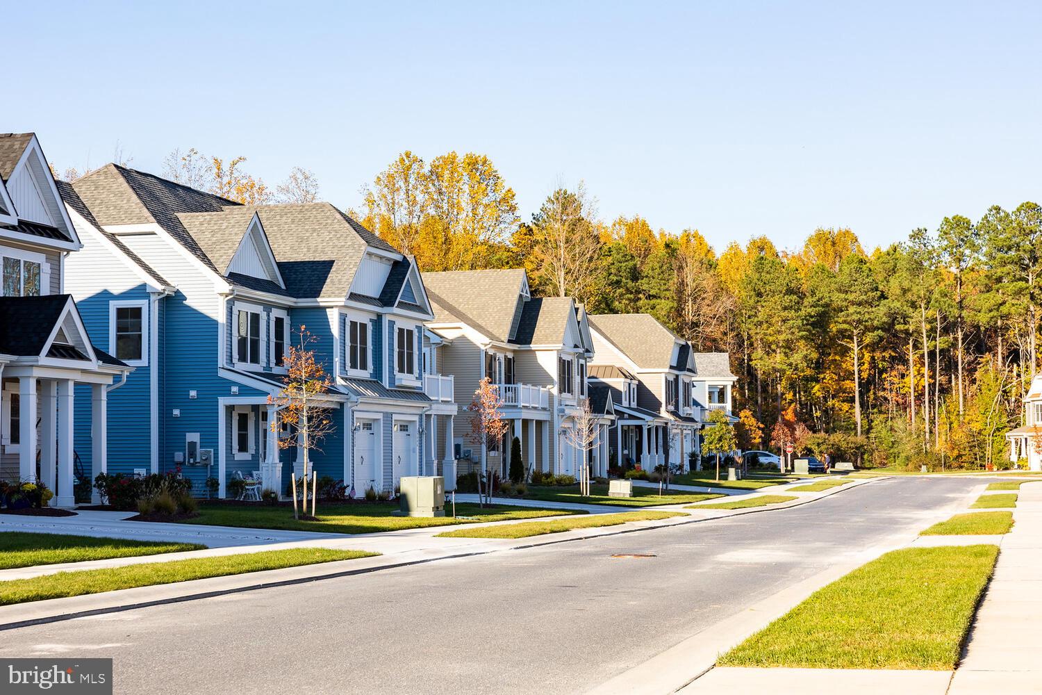 PENINSULA LAKES - Residential