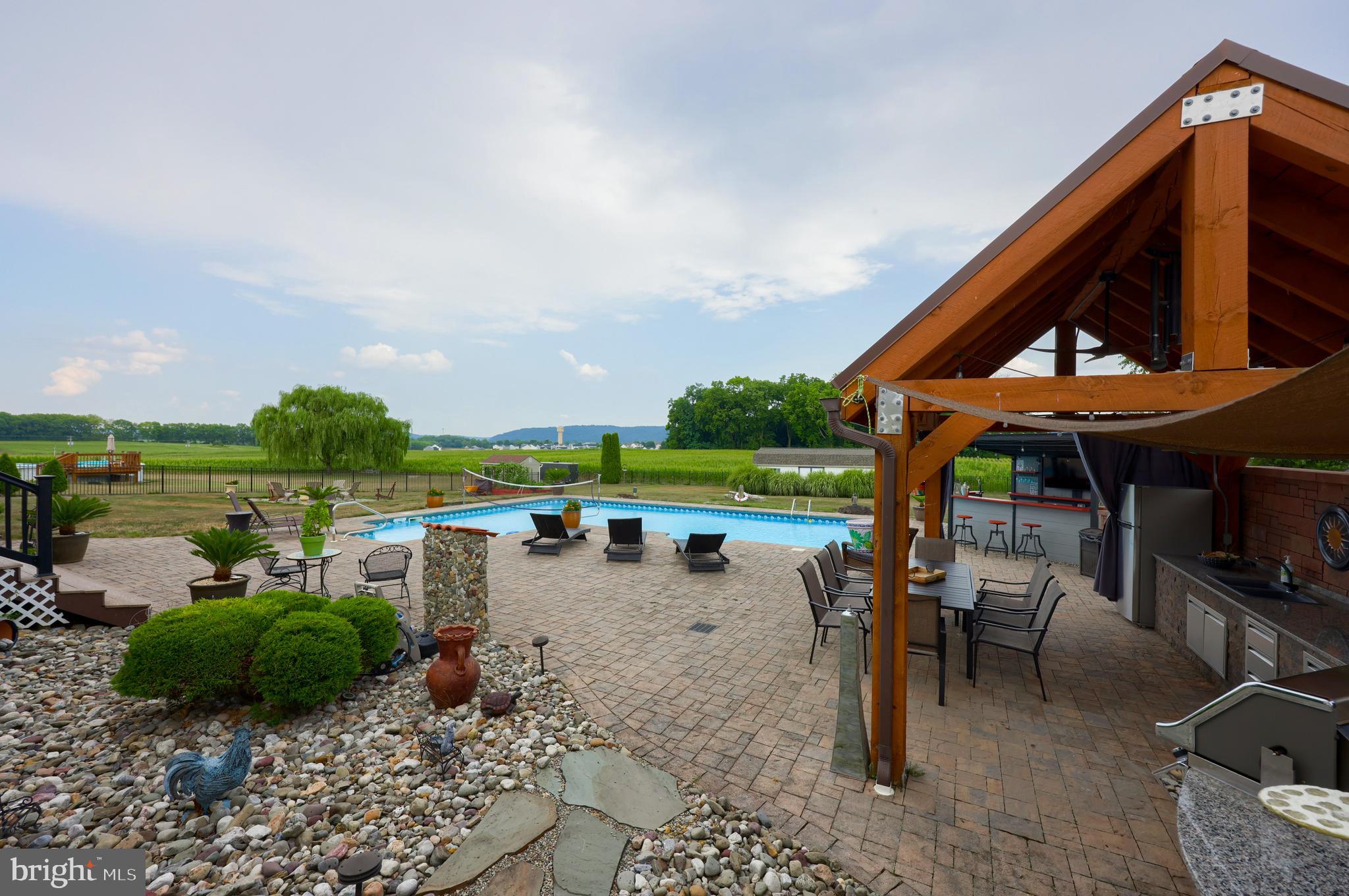 MAYTOWN - Residential