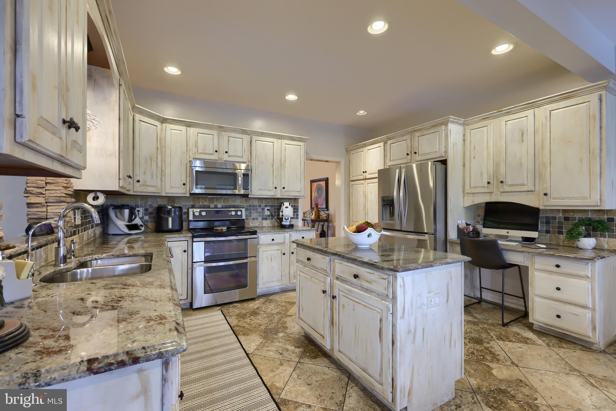 MAYTOWN - Residential