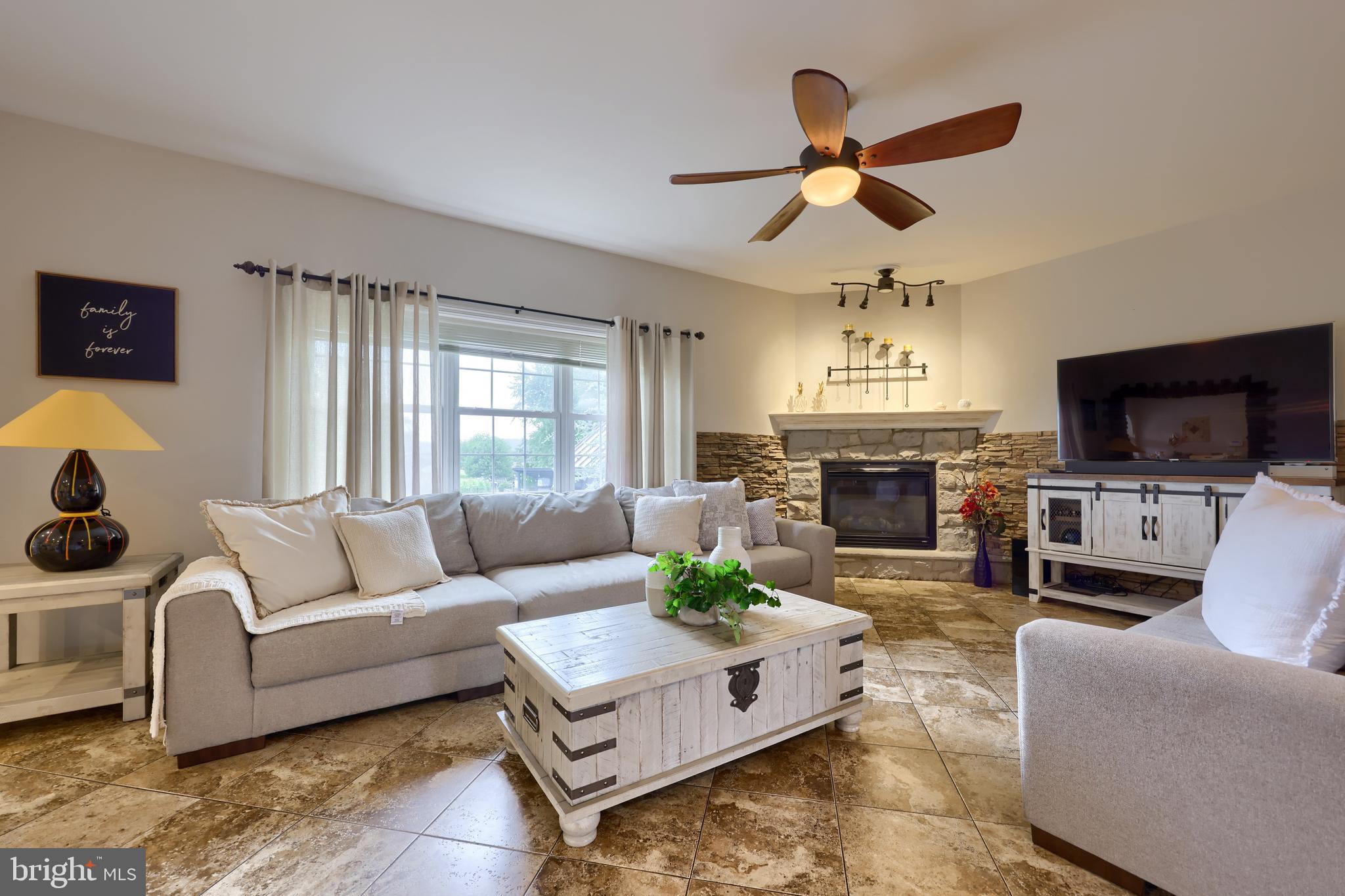 MAYTOWN - Residential