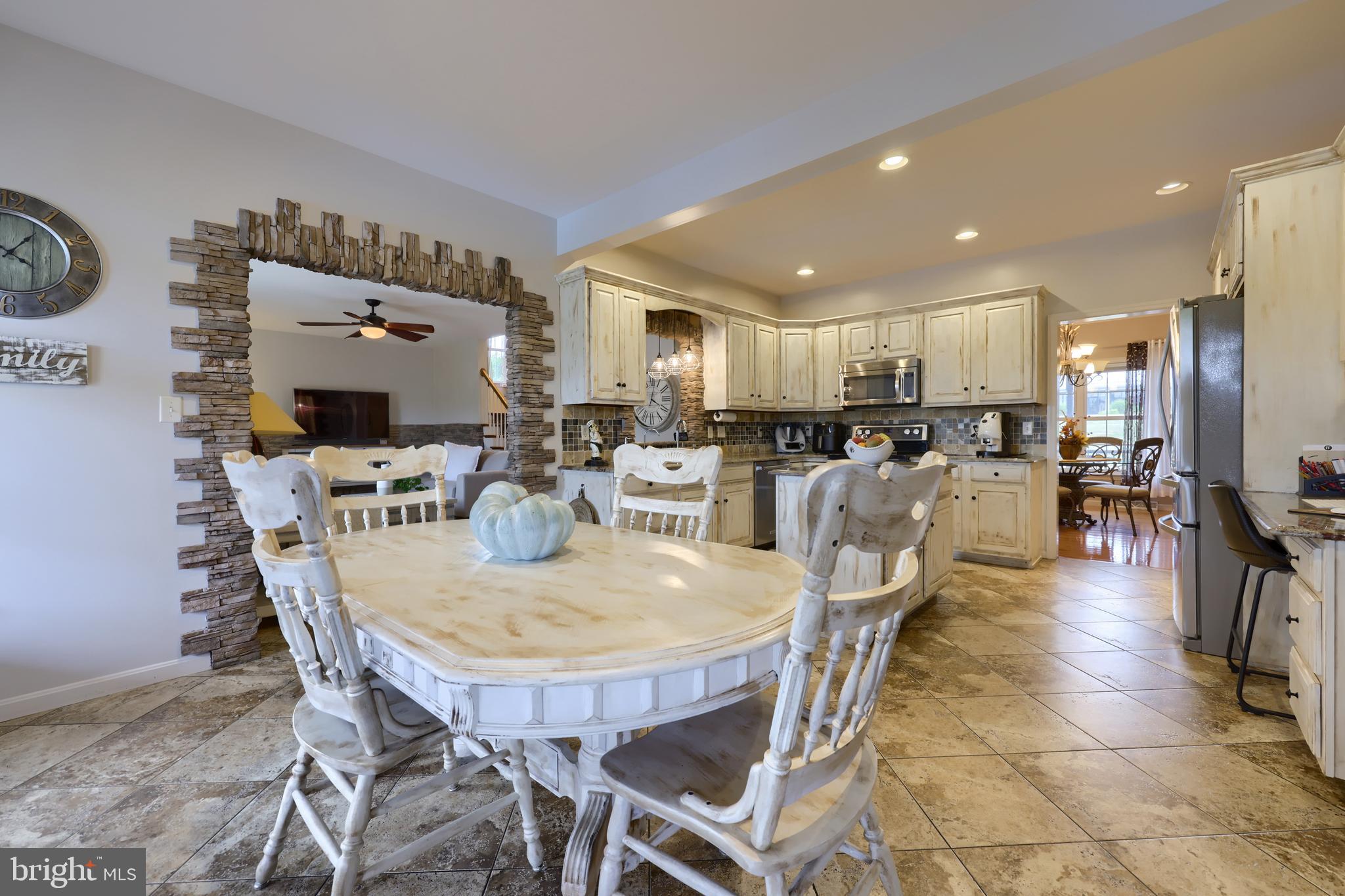 MAYTOWN - Residential