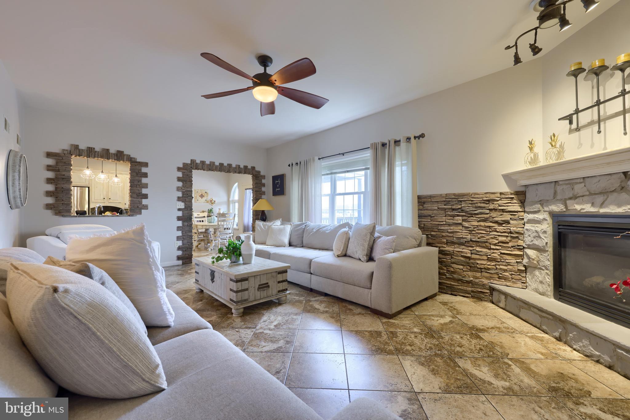 MAYTOWN - Residential