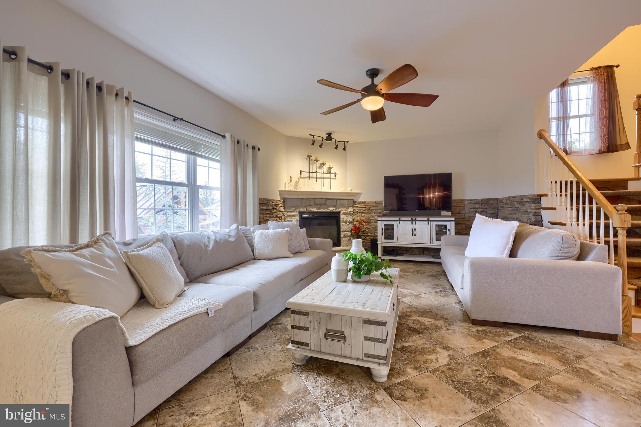 MAYTOWN - Residential