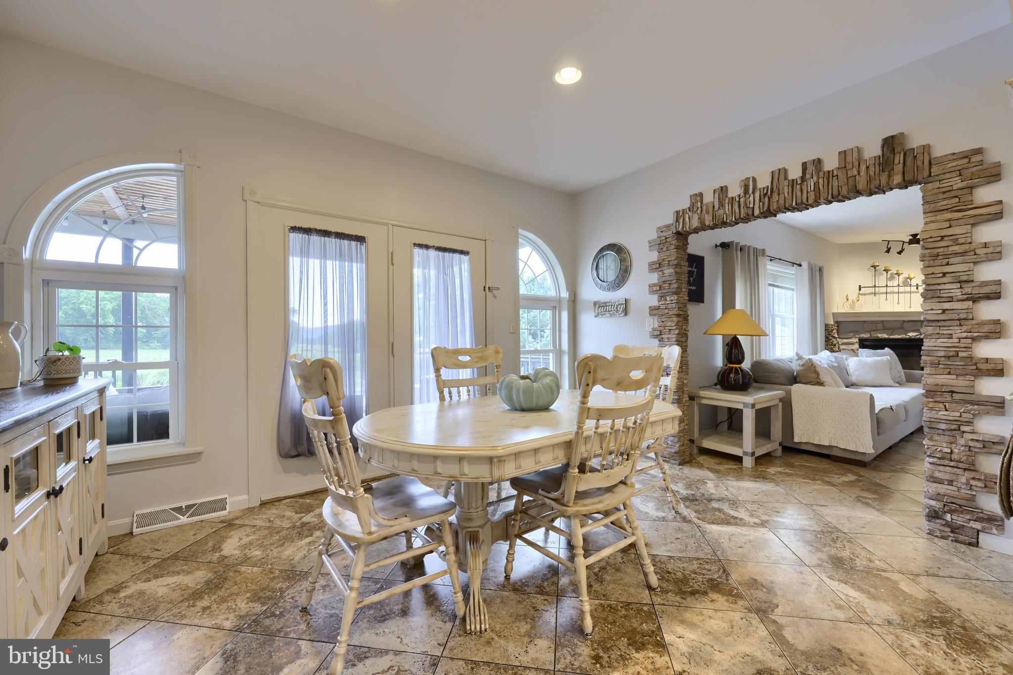 MAYTOWN - Residential