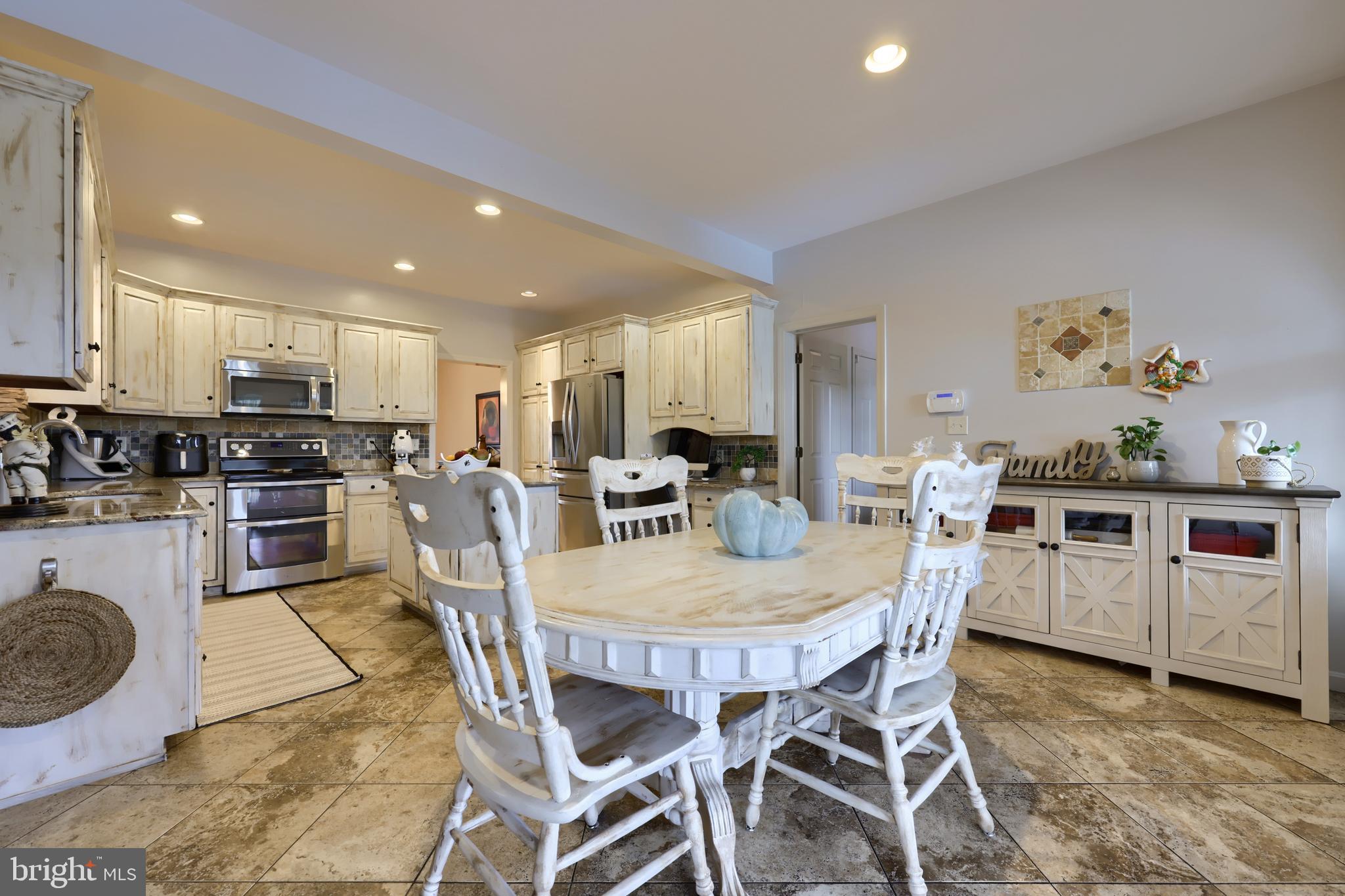 MAYTOWN - Residential