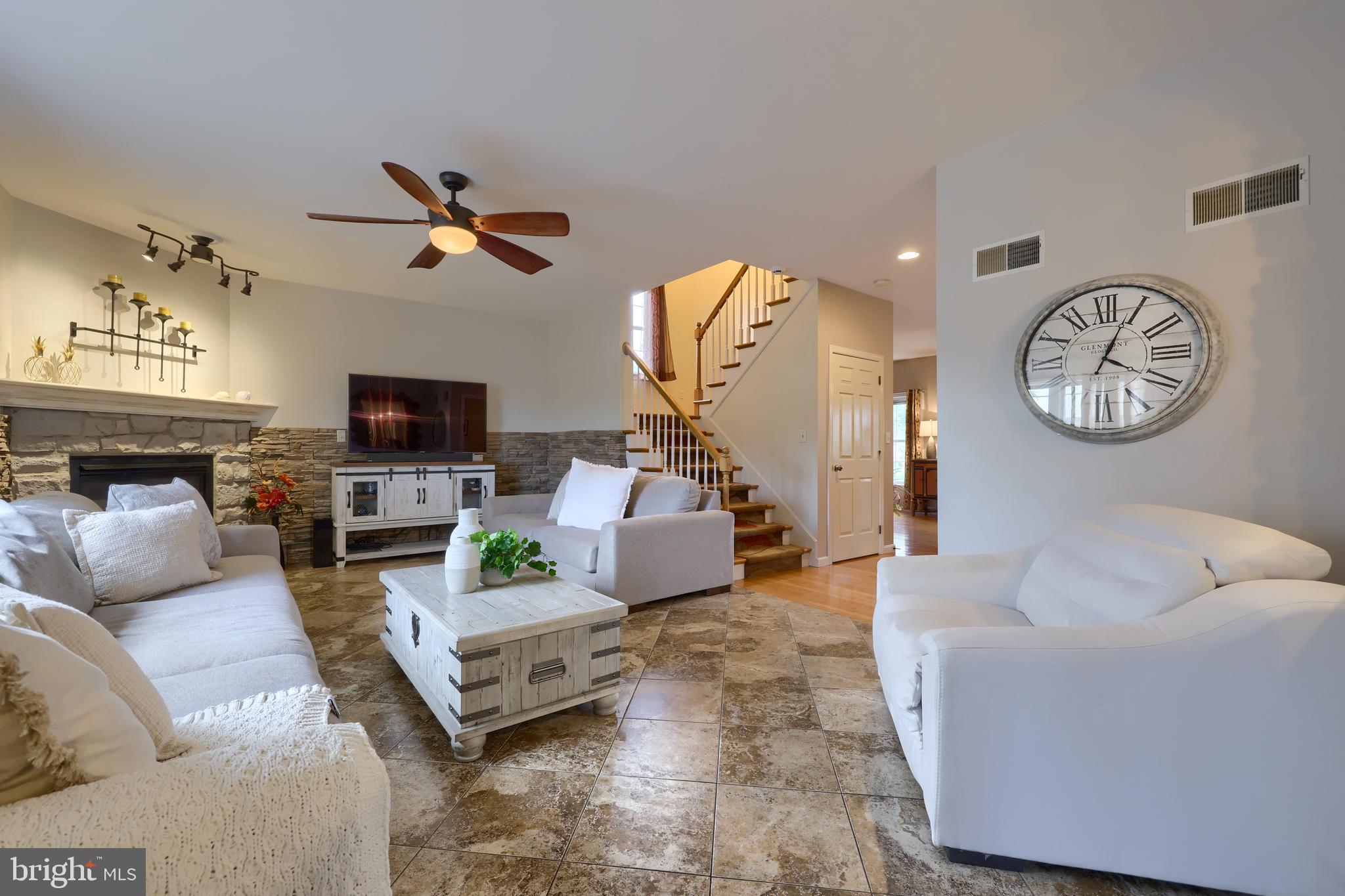 MAYTOWN - Residential