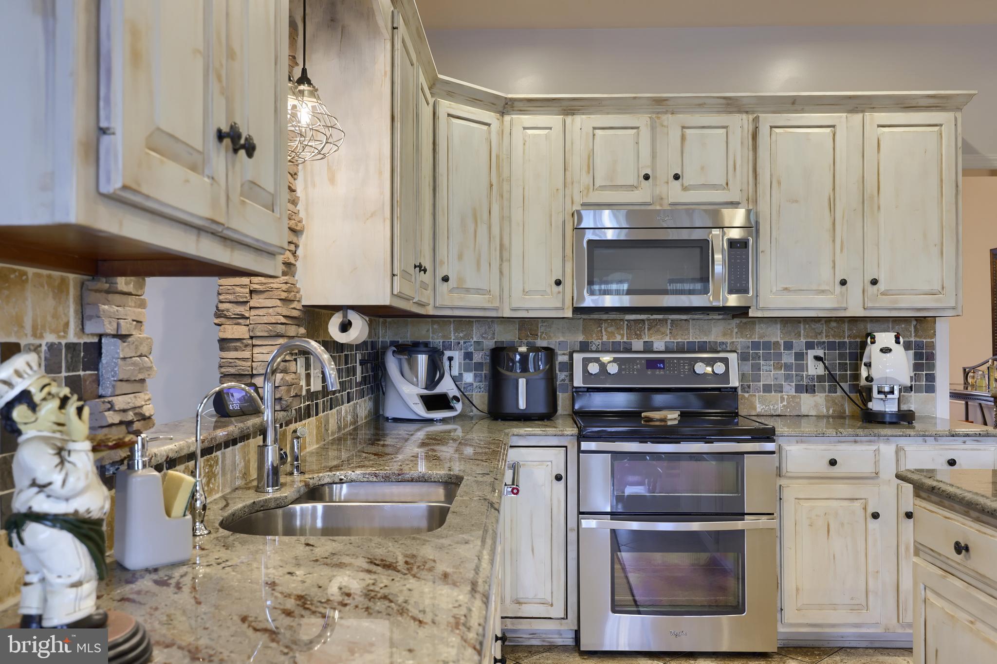 MAYTOWN - Residential