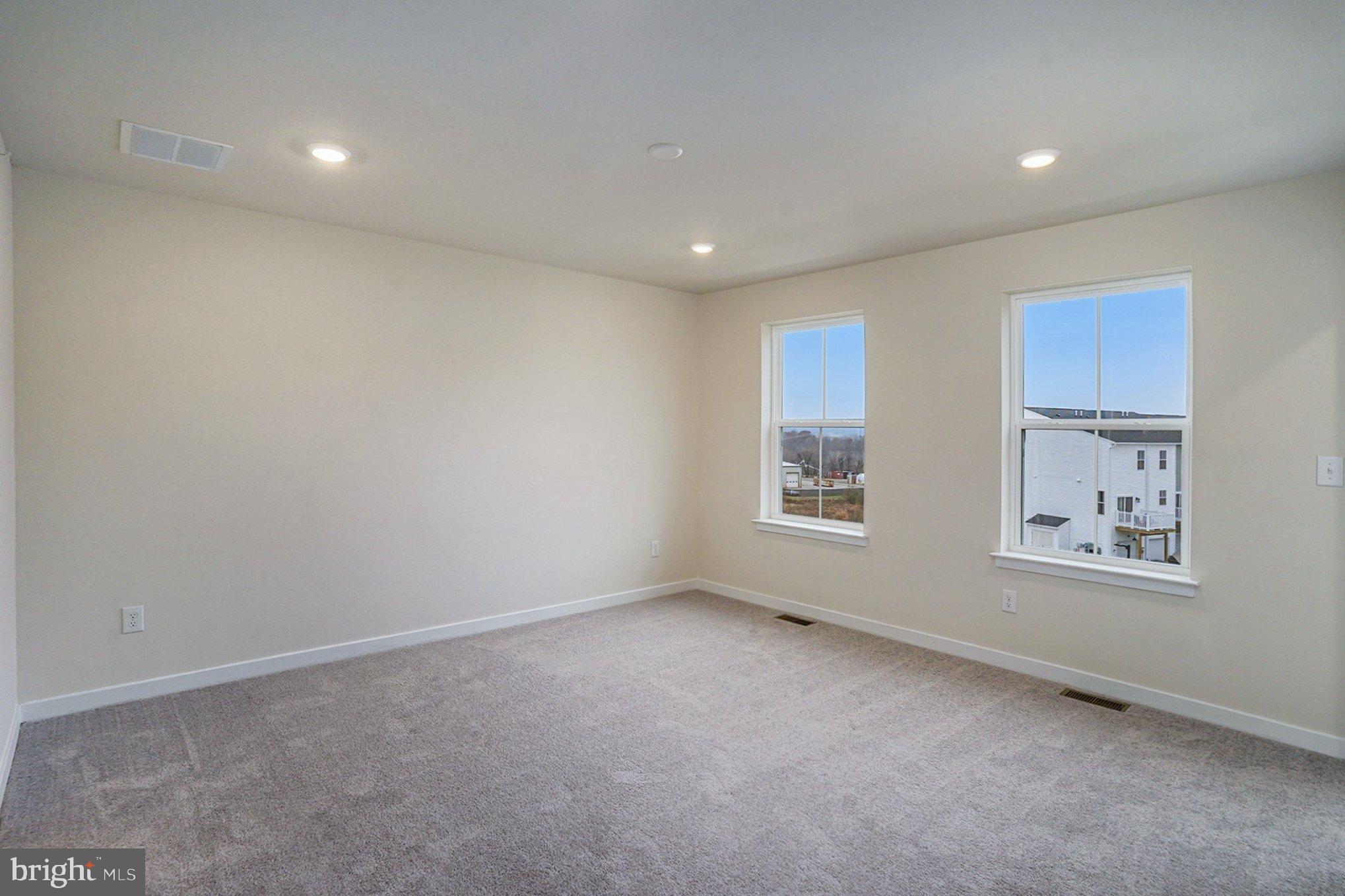 PHOENIXVILLE HEIGHTS - Residential Lease