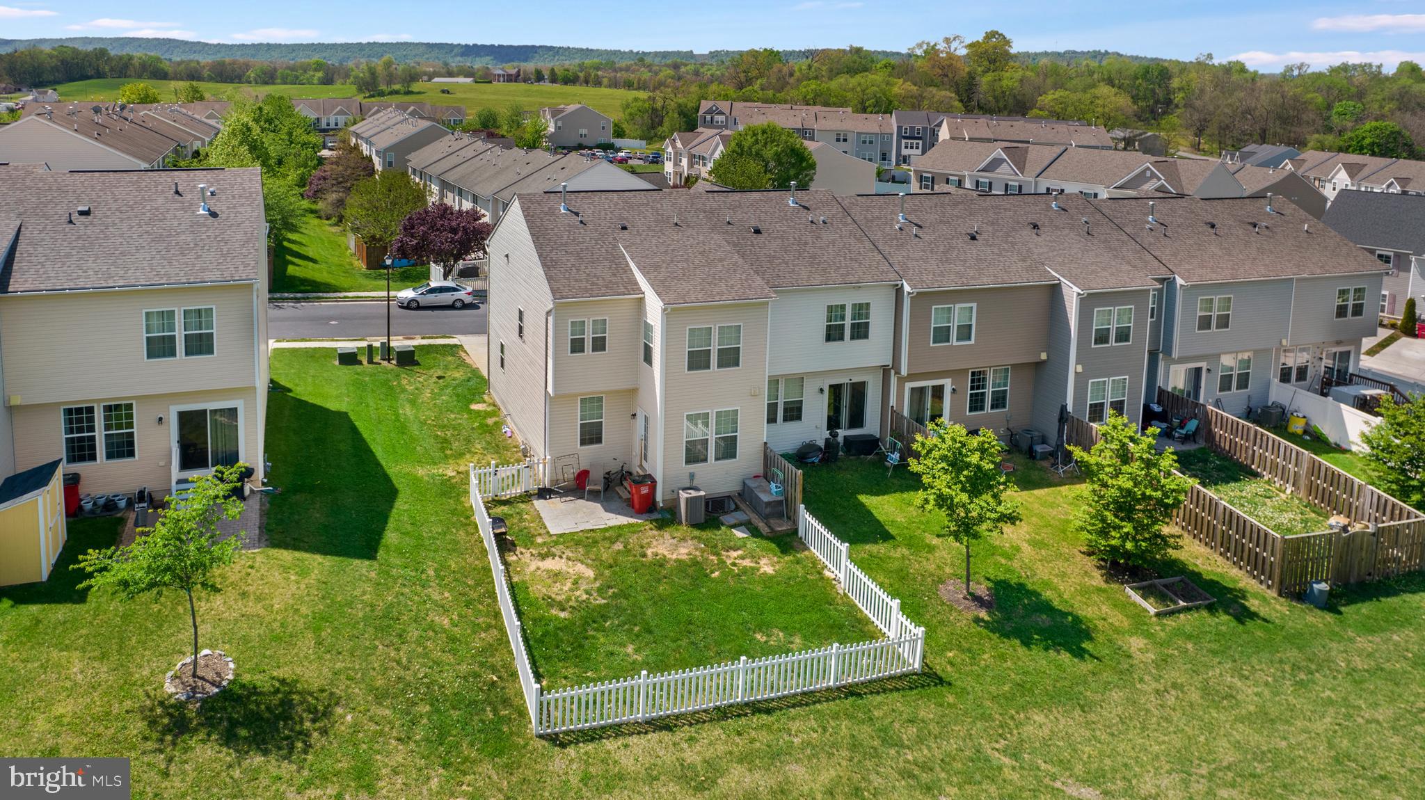 ARCHERS ROCK - Residential