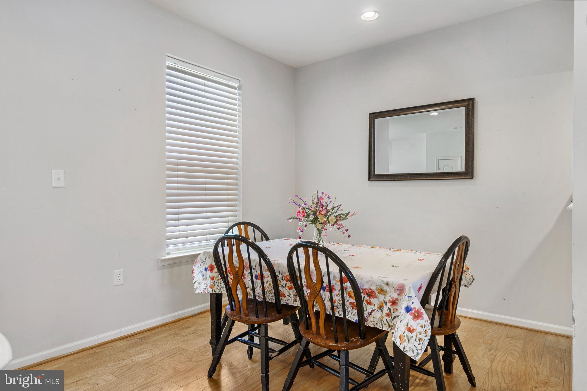 ARCHERS ROCK - Residential