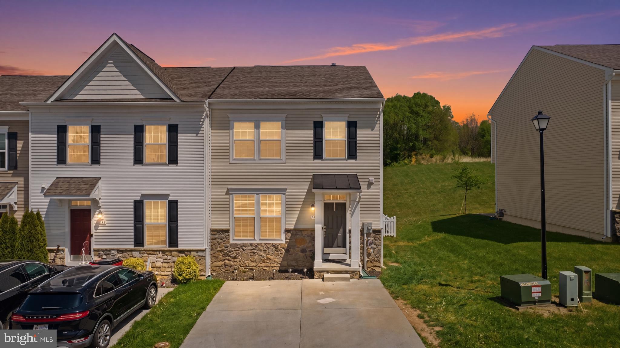 ARCHERS ROCK - Residential