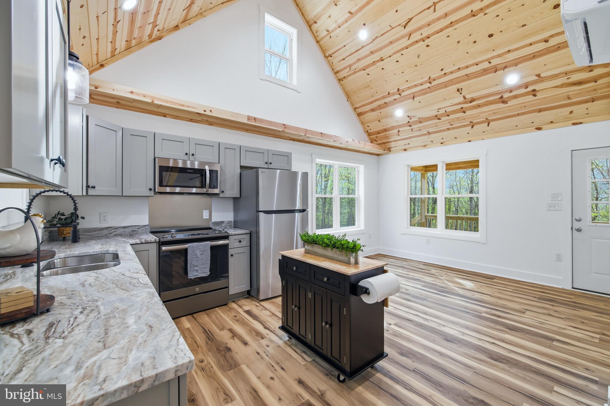 FORT PASSAGE - Residential