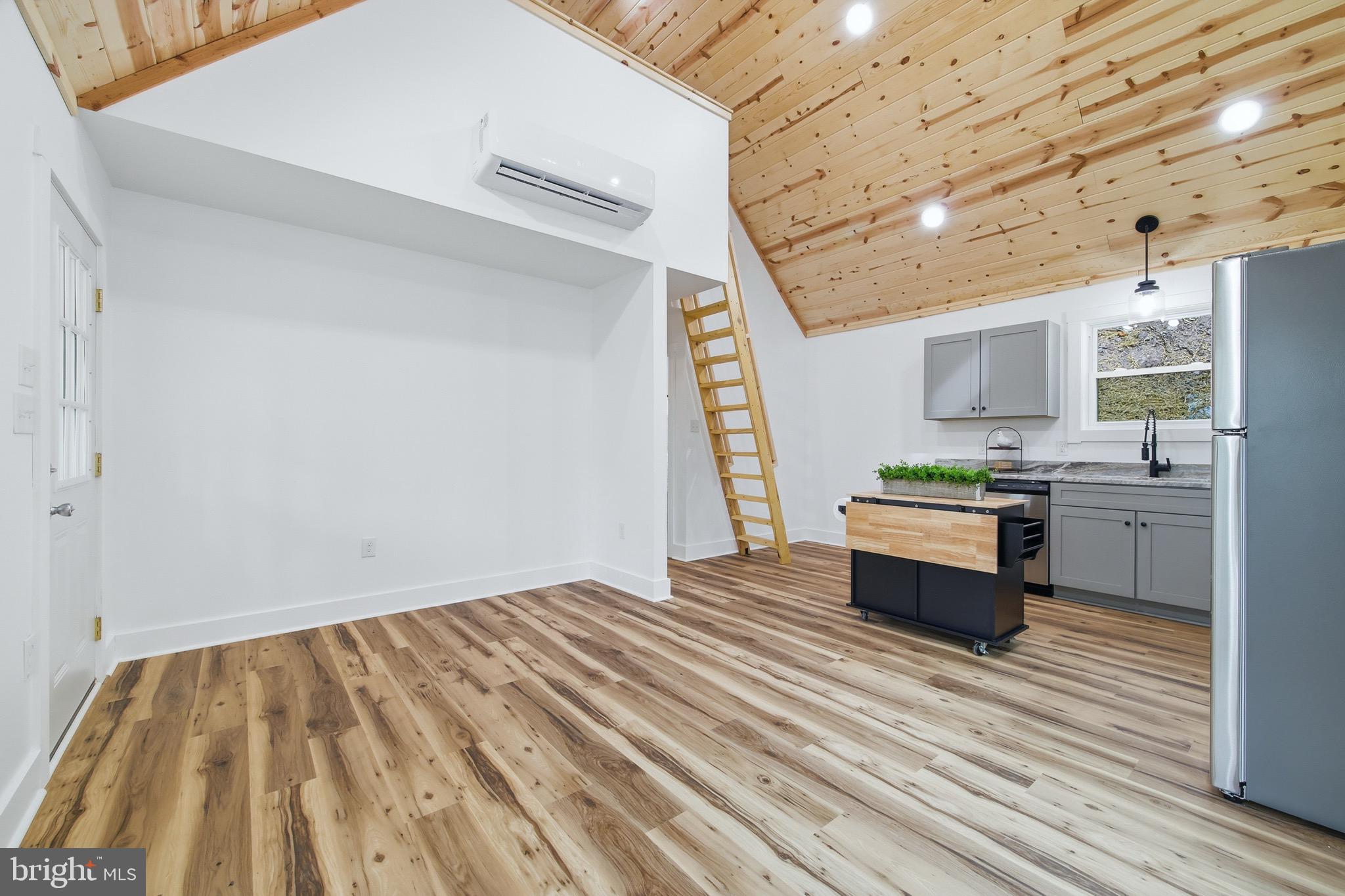 FORT PASSAGE - Residential