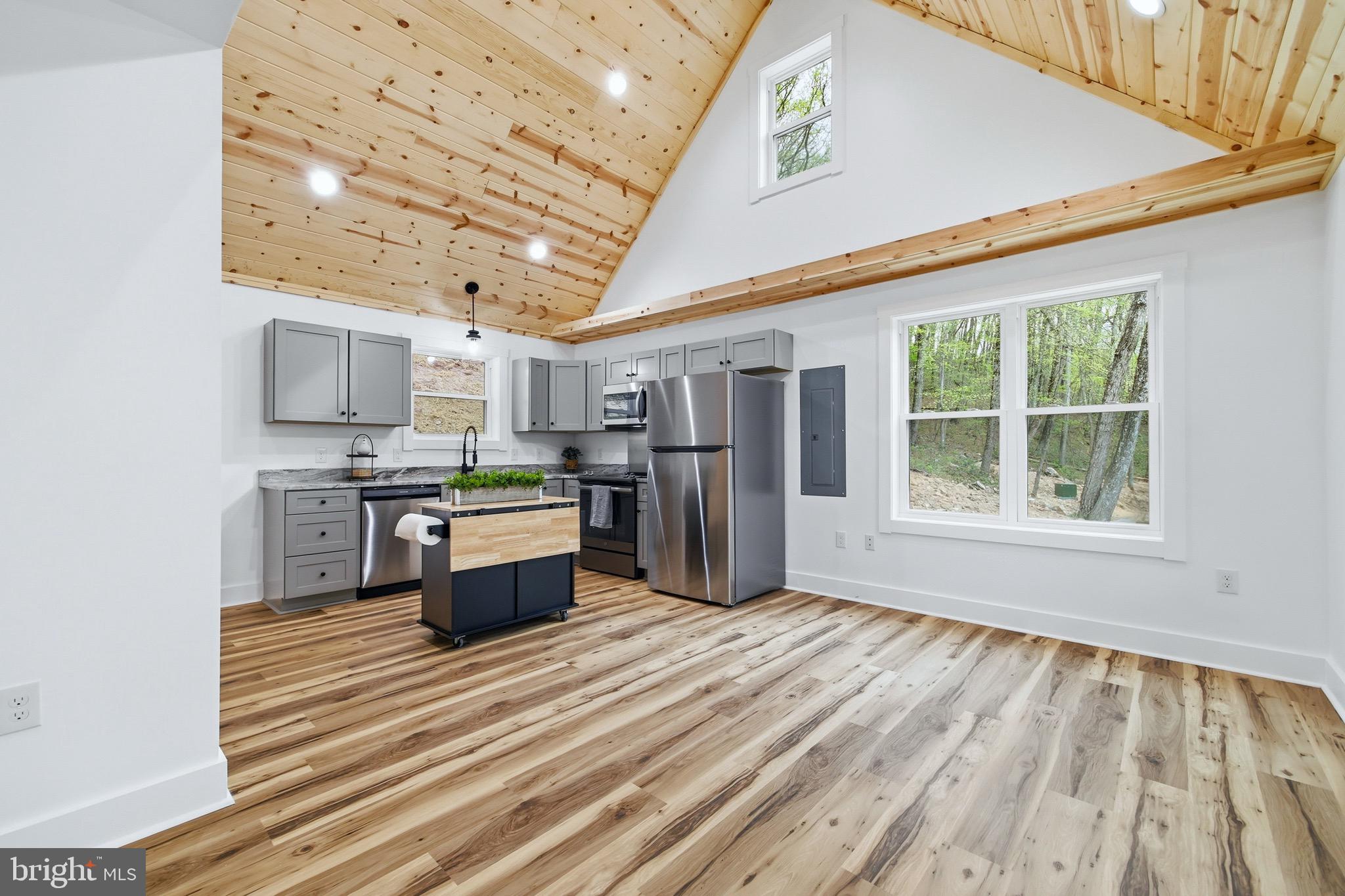 FORT PASSAGE - Residential