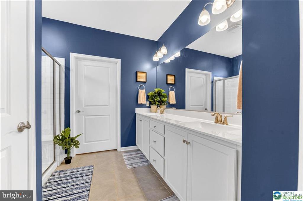 HAMILTON WALK - Residential