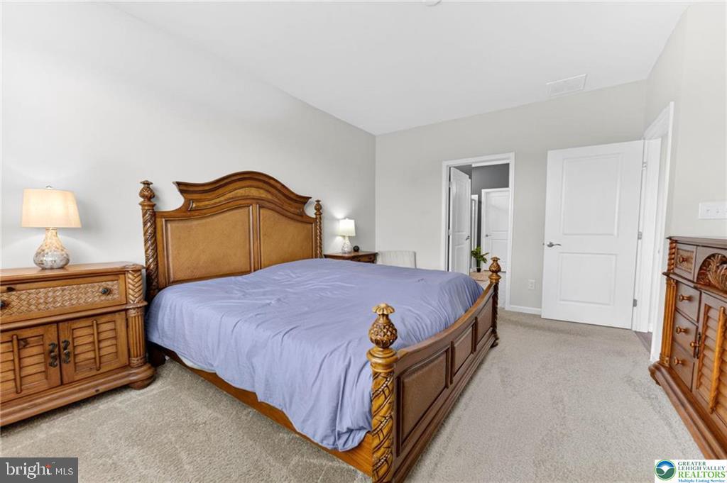 HAMILTON WALK - Residential