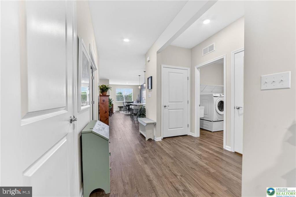 HAMILTON WALK - Residential