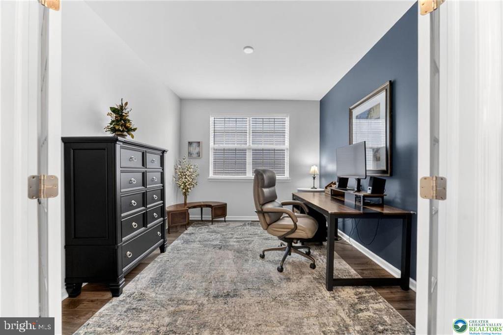 HAMILTON WALK - Residential