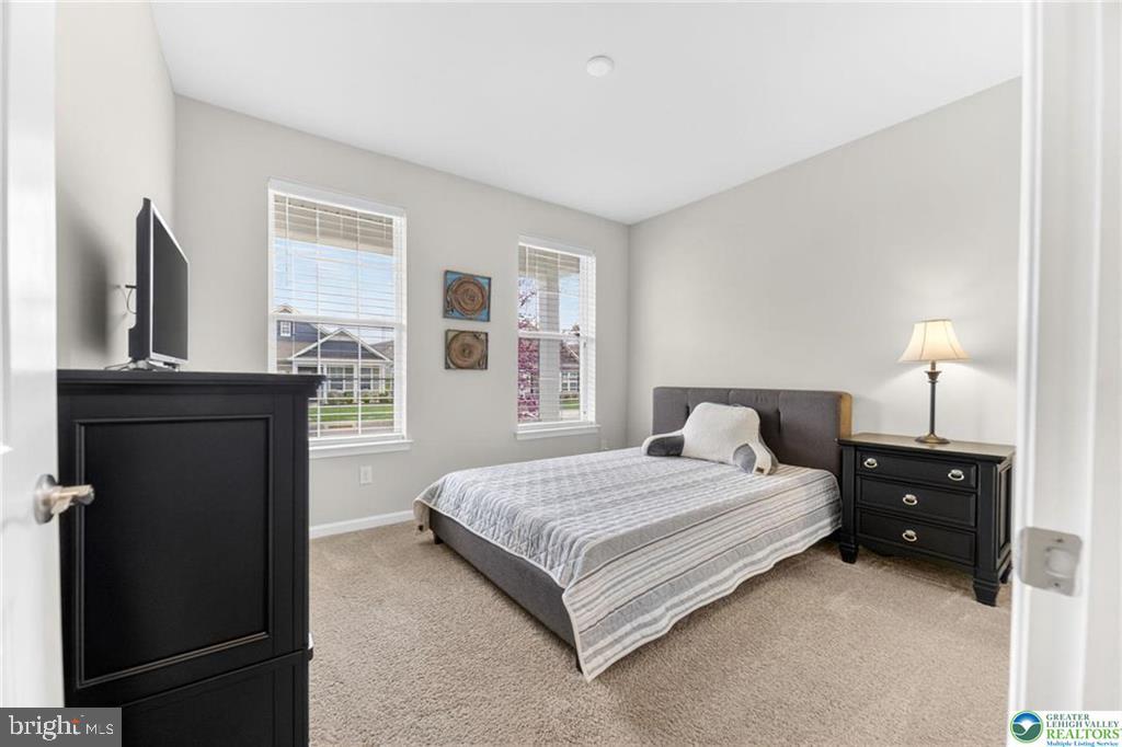 HAMILTON WALK - Residential