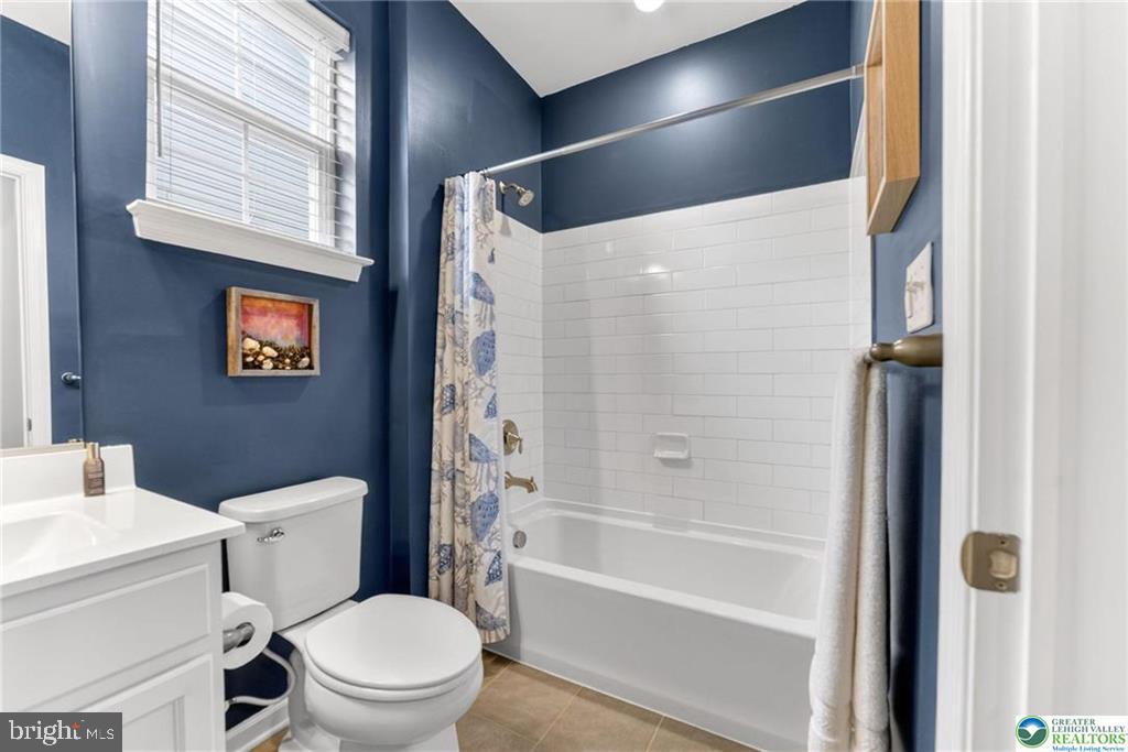 HAMILTON WALK - Residential