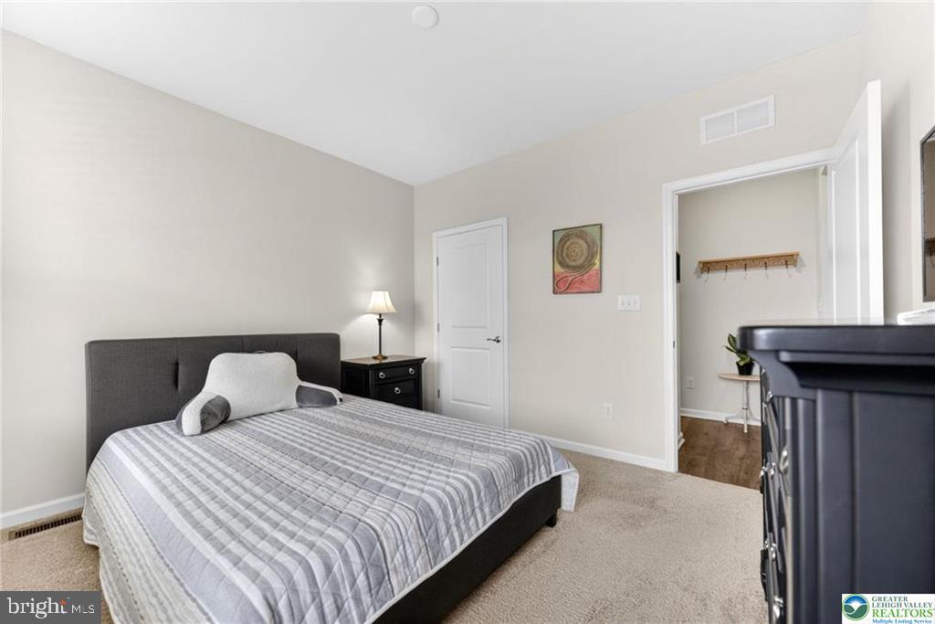 HAMILTON WALK - Residential