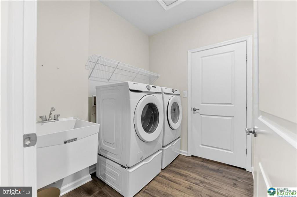 HAMILTON WALK - Residential