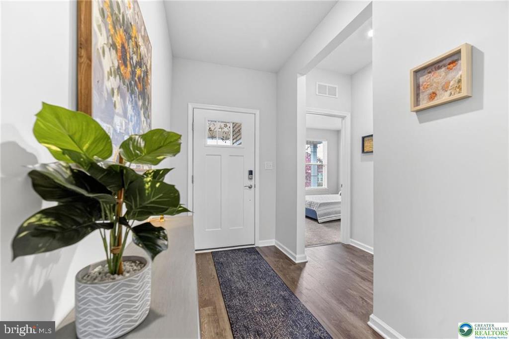 HAMILTON WALK - Residential