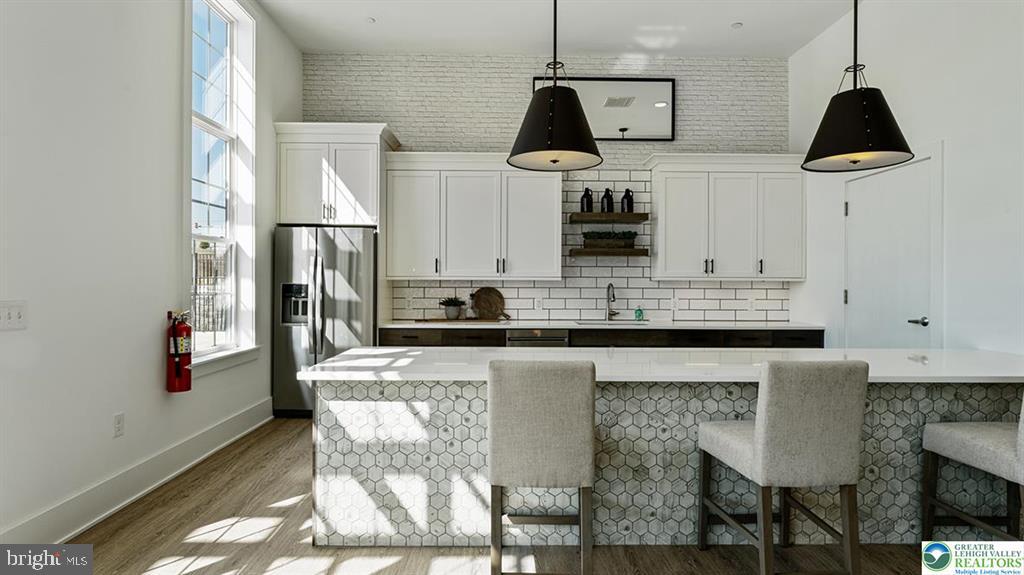 HAMILTON WALK - Residential