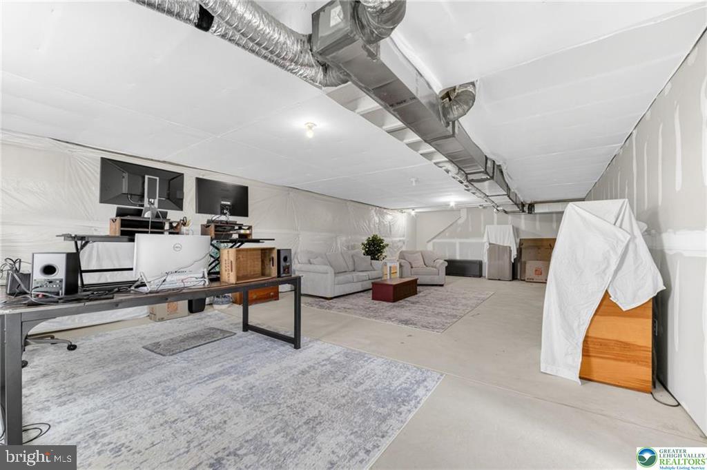 HAMILTON WALK - Residential