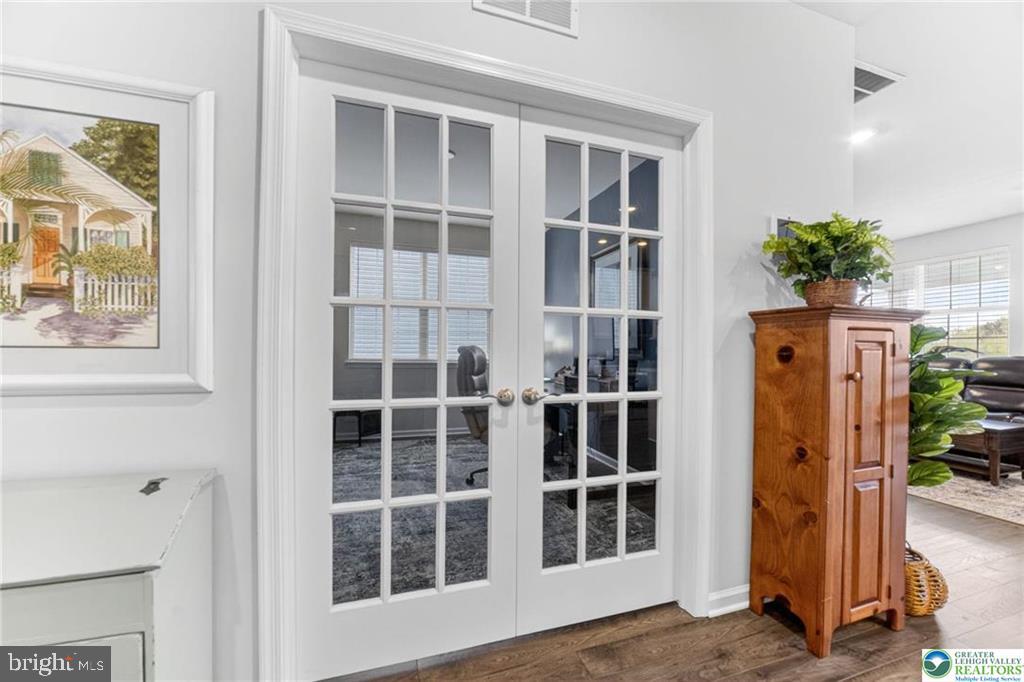 HAMILTON WALK - Residential